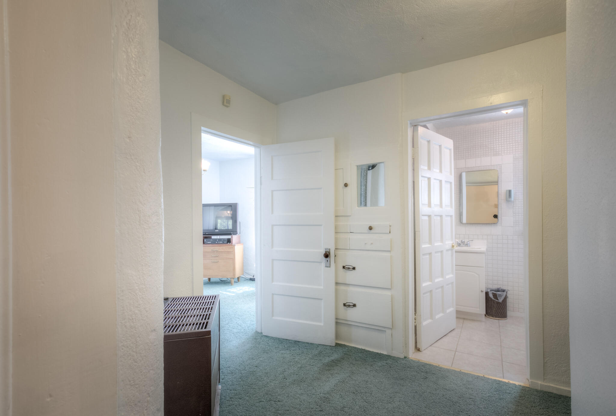 478 JARALES Road