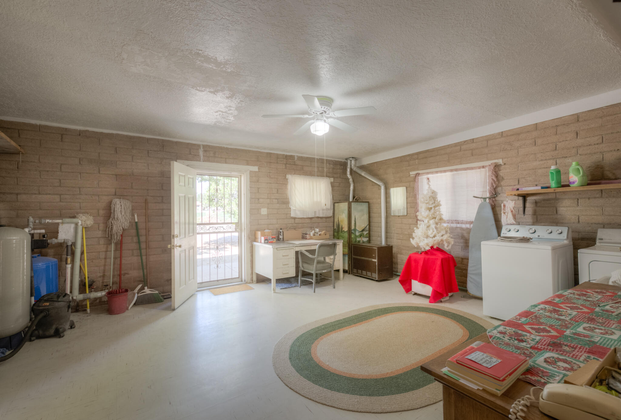 478 JARALES Road