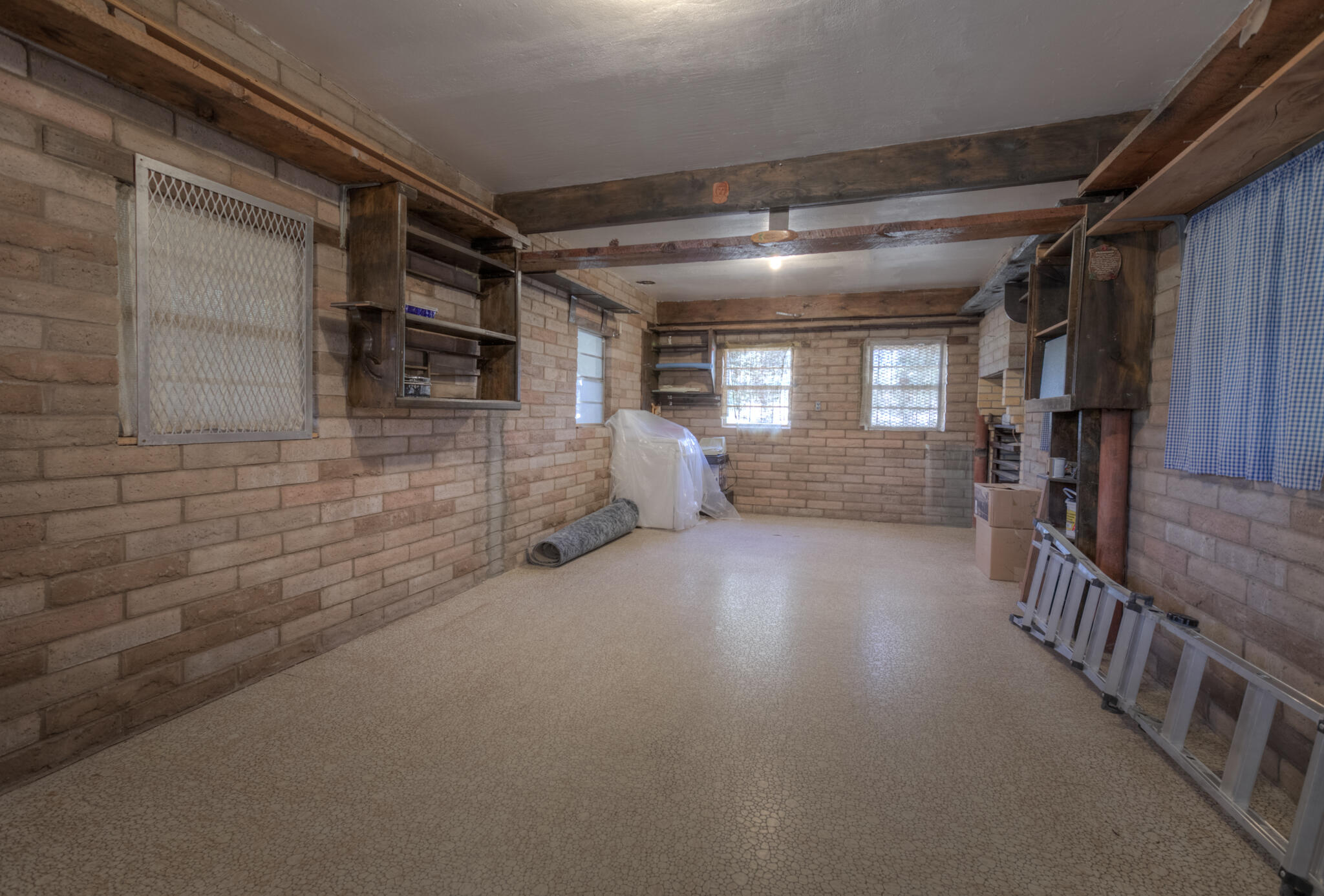 478 JARALES Road
