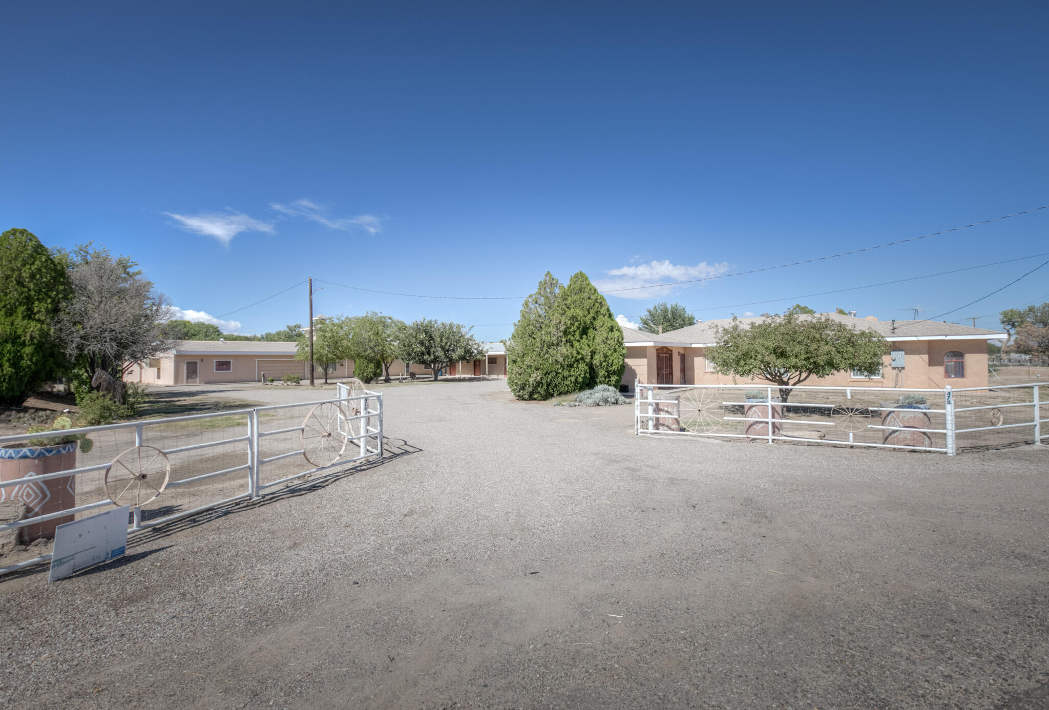 478 JARALES Road