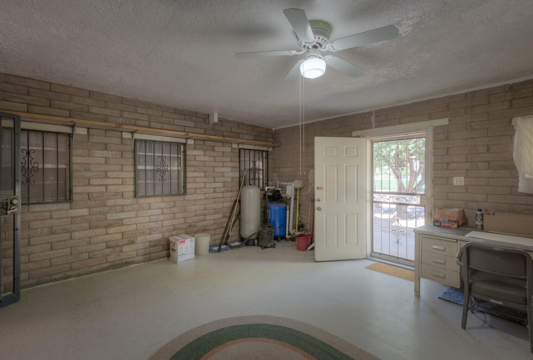 478 JARALES Road