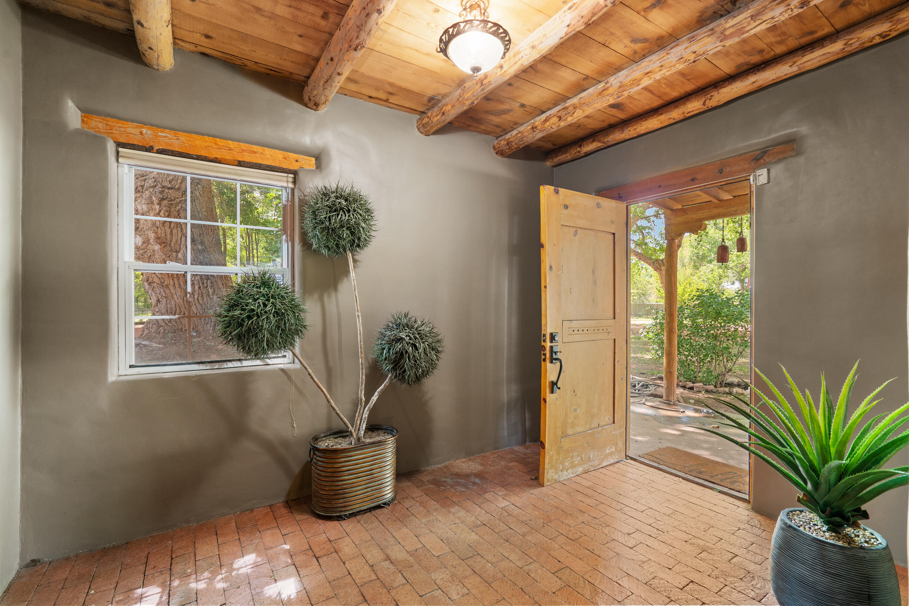 3447 CORRALES Road
