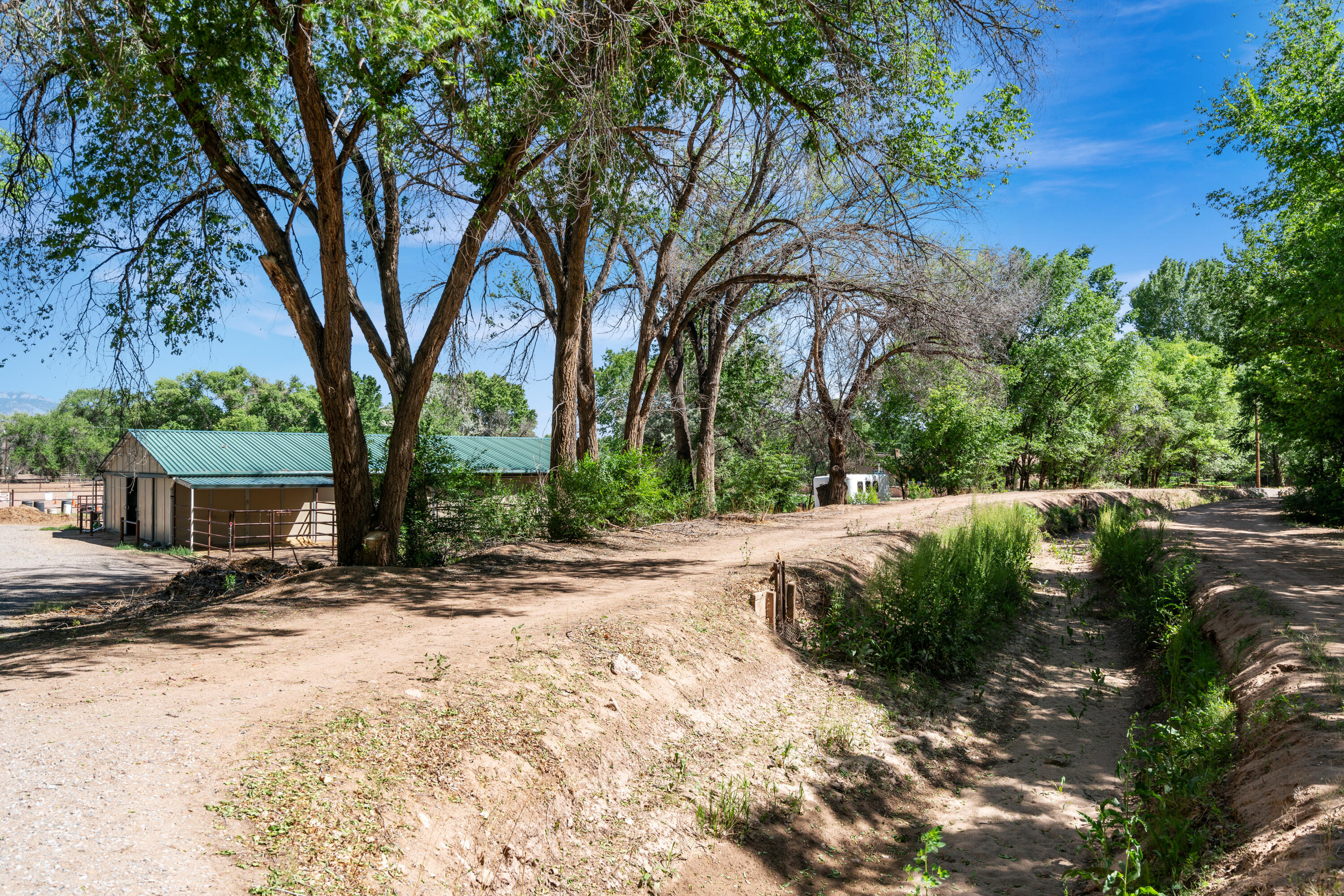 3447 CORRALES Road