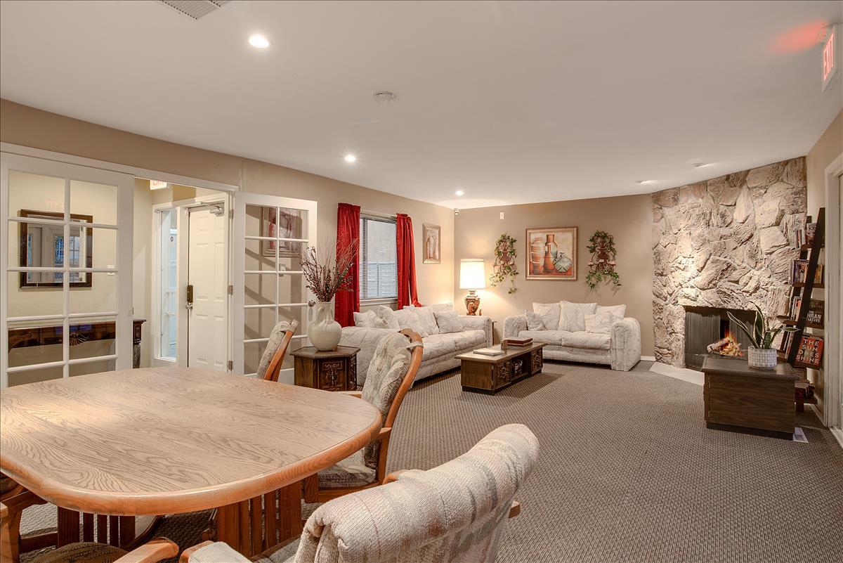 4200 MONTGOMERY Boulevard NE Unit: 201