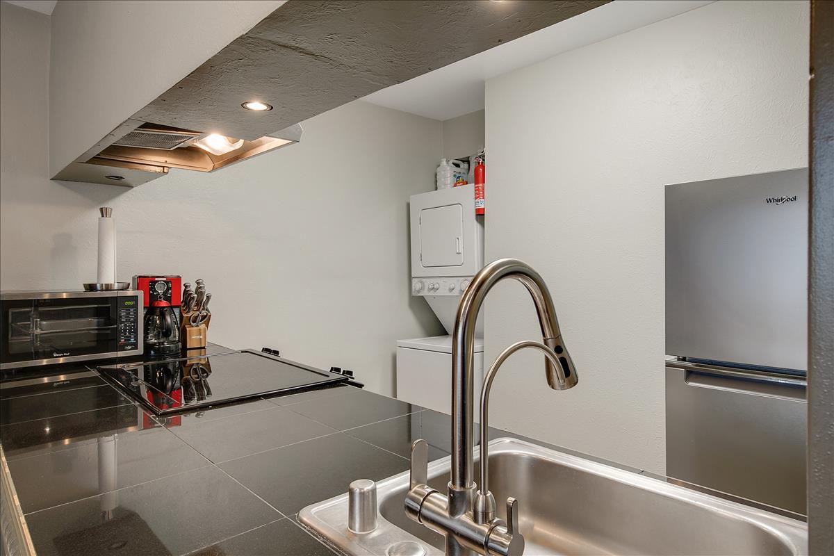 4200 MONTGOMERY Boulevard NE Unit: 201