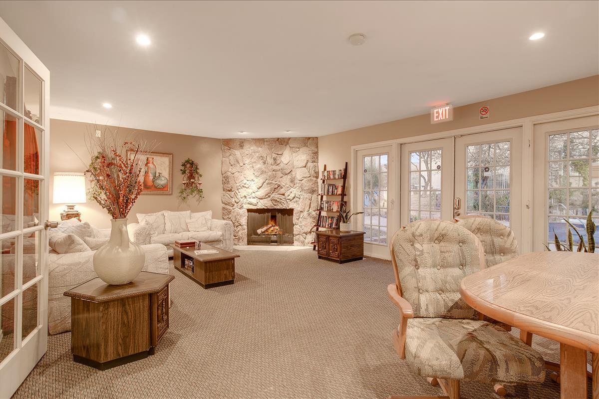 4200 MONTGOMERY Boulevard NE Unit: 201