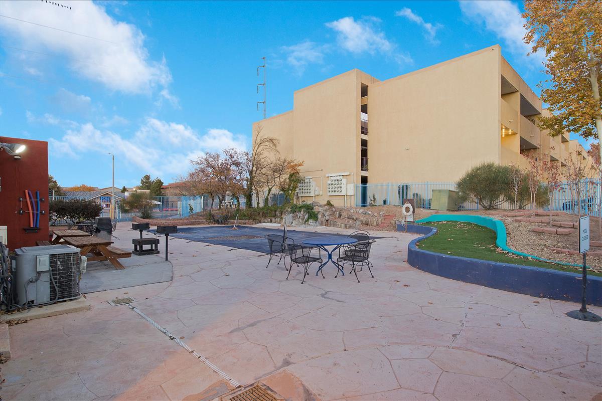 4200 MONTGOMERY Boulevard NE Unit: 201