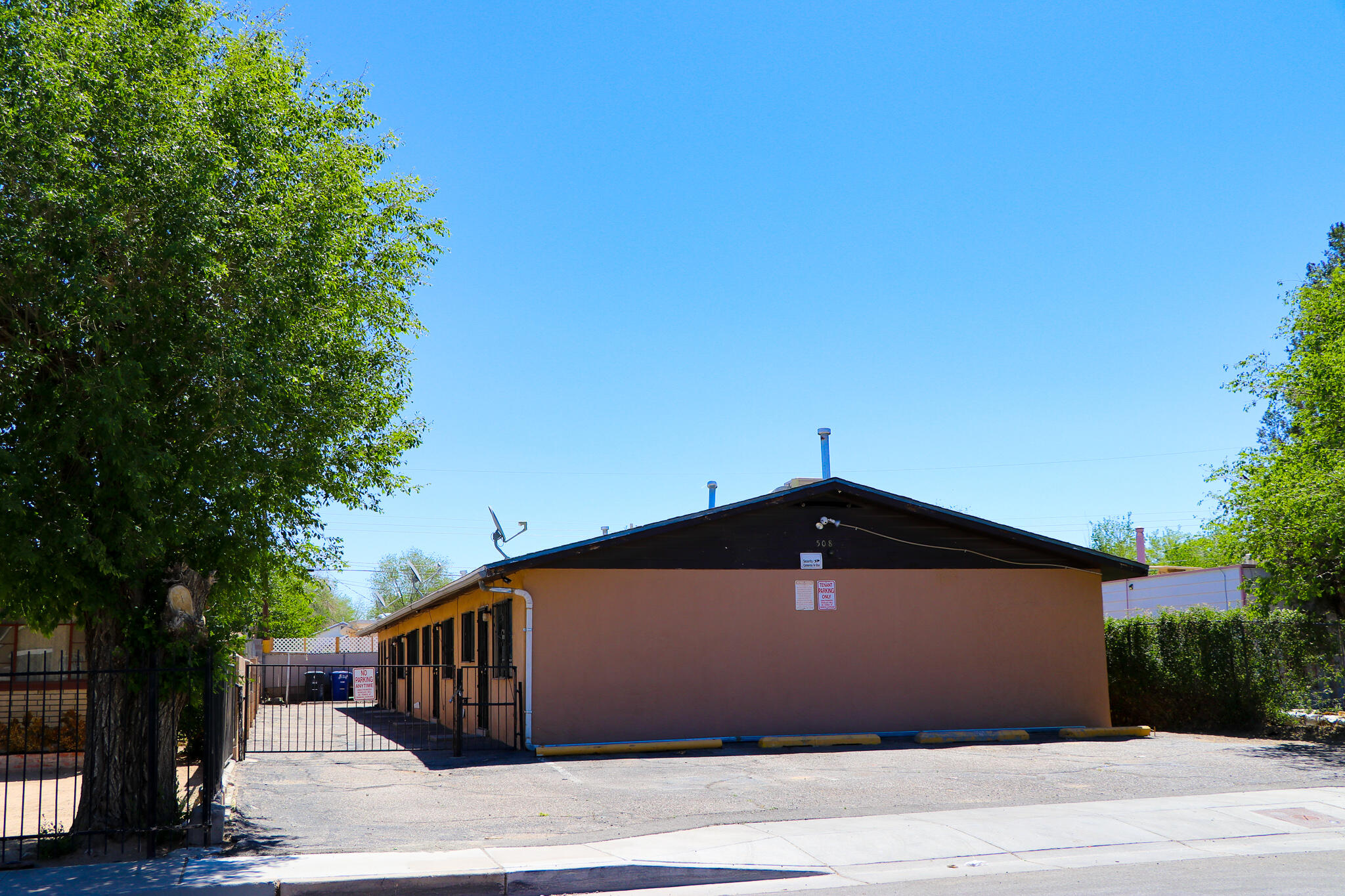 508 ALCAZAR Street SE