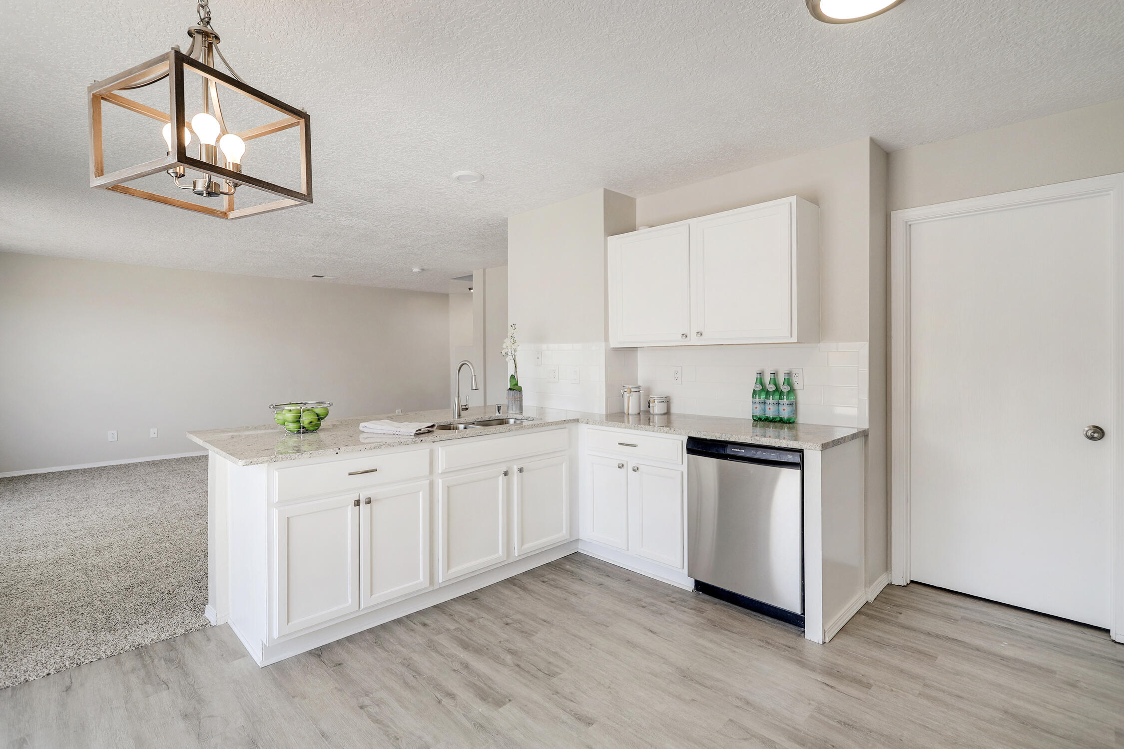 1848 TIERRA DE LA LUNA Drive SW