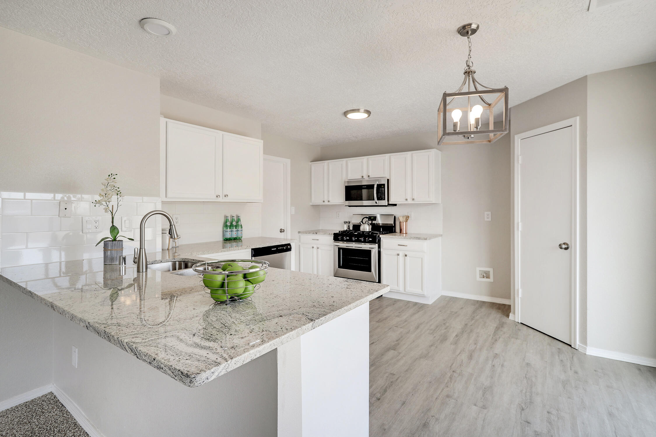 1848 TIERRA DE LA LUNA Drive SW