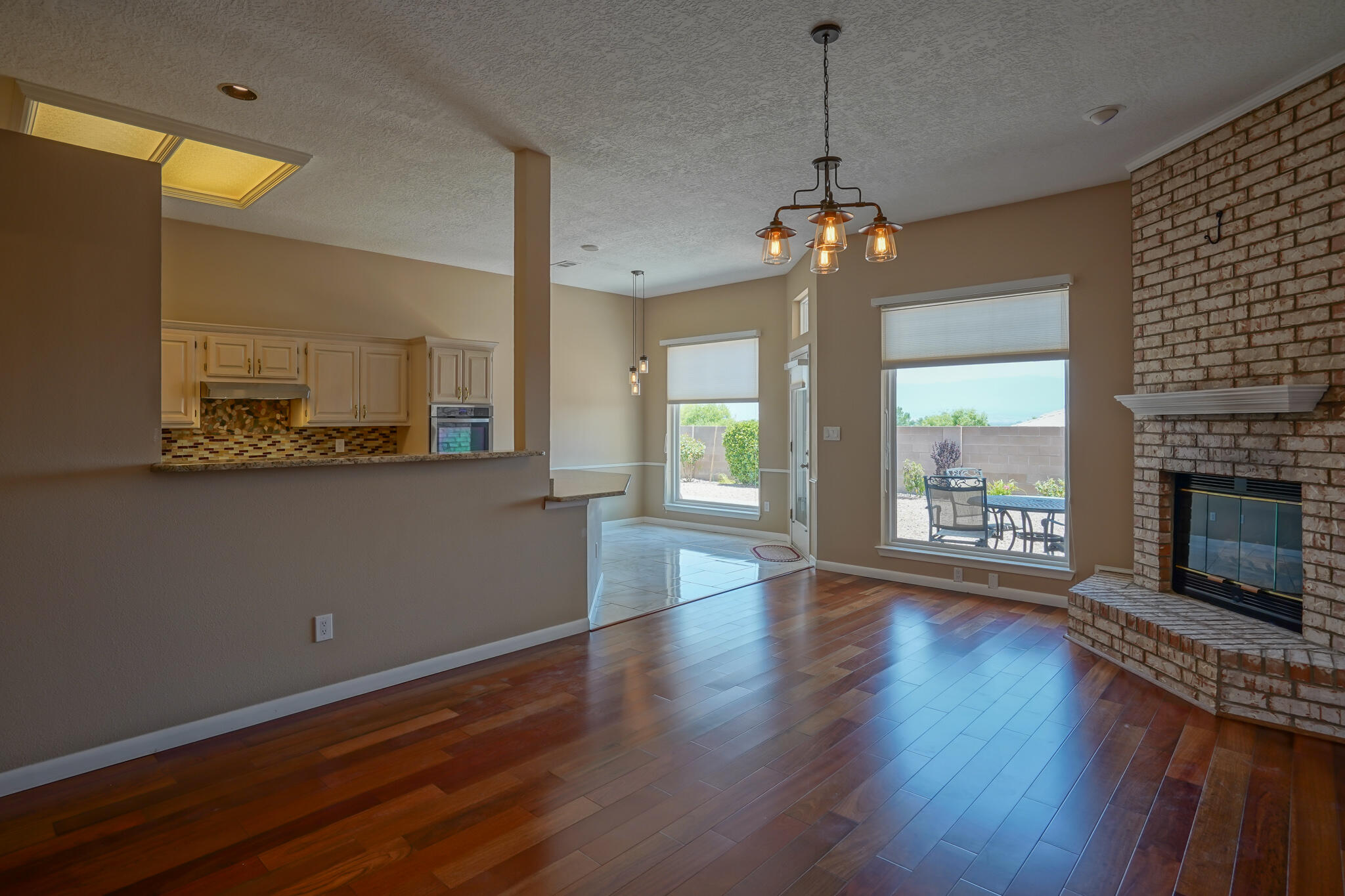 8312 CALLE PRIMERA NW