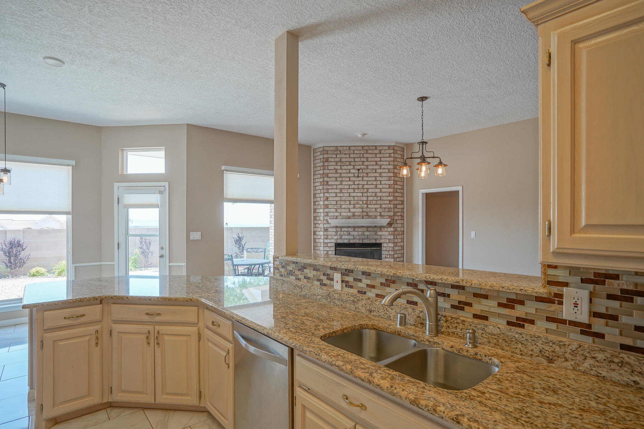 8312 CALLE PRIMERA NW