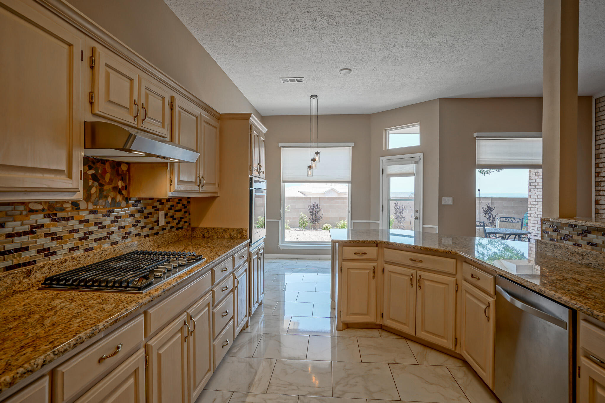 8312 CALLE PRIMERA NW