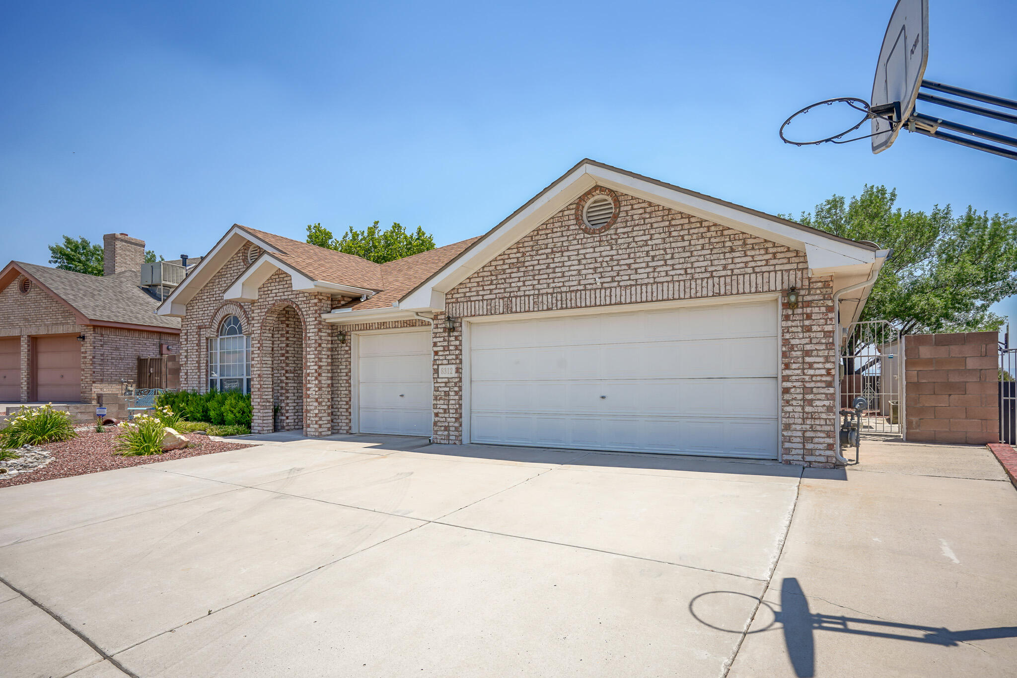 8312 CALLE PRIMERA NW
