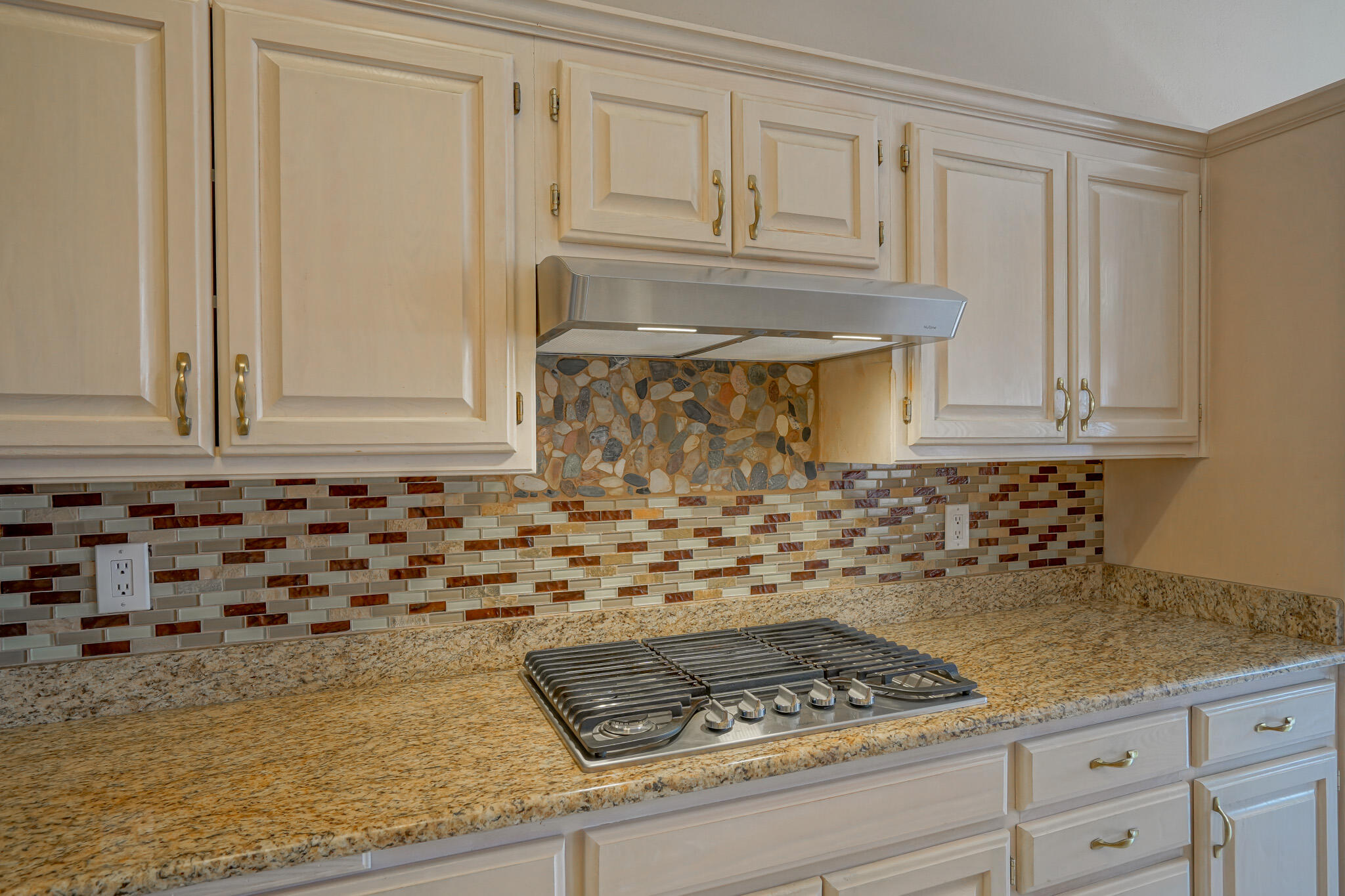 8312 CALLE PRIMERA NW