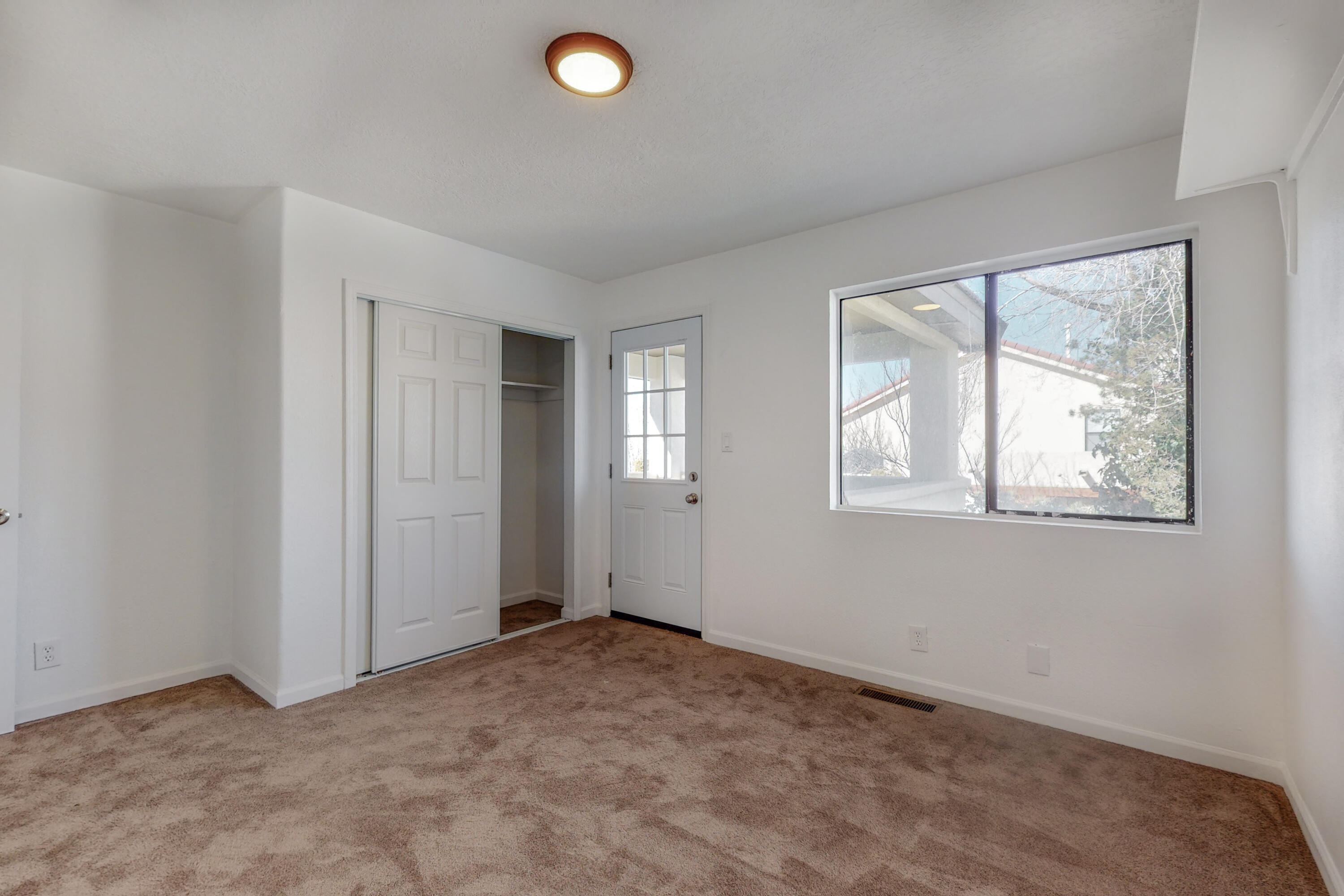 8101 WILLIAM MOYERS Avenue NE