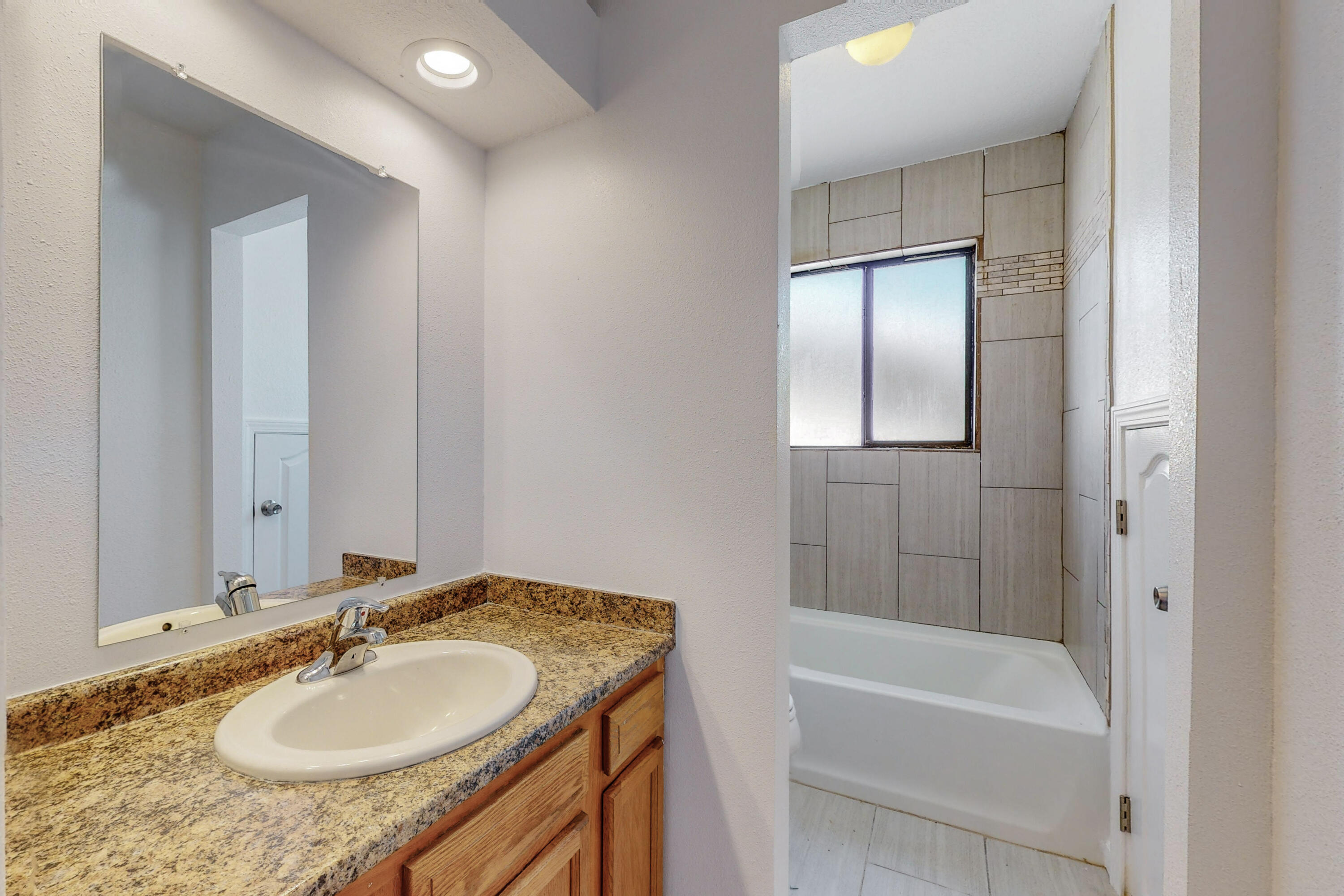 8101 WILLIAM MOYERS Avenue NE