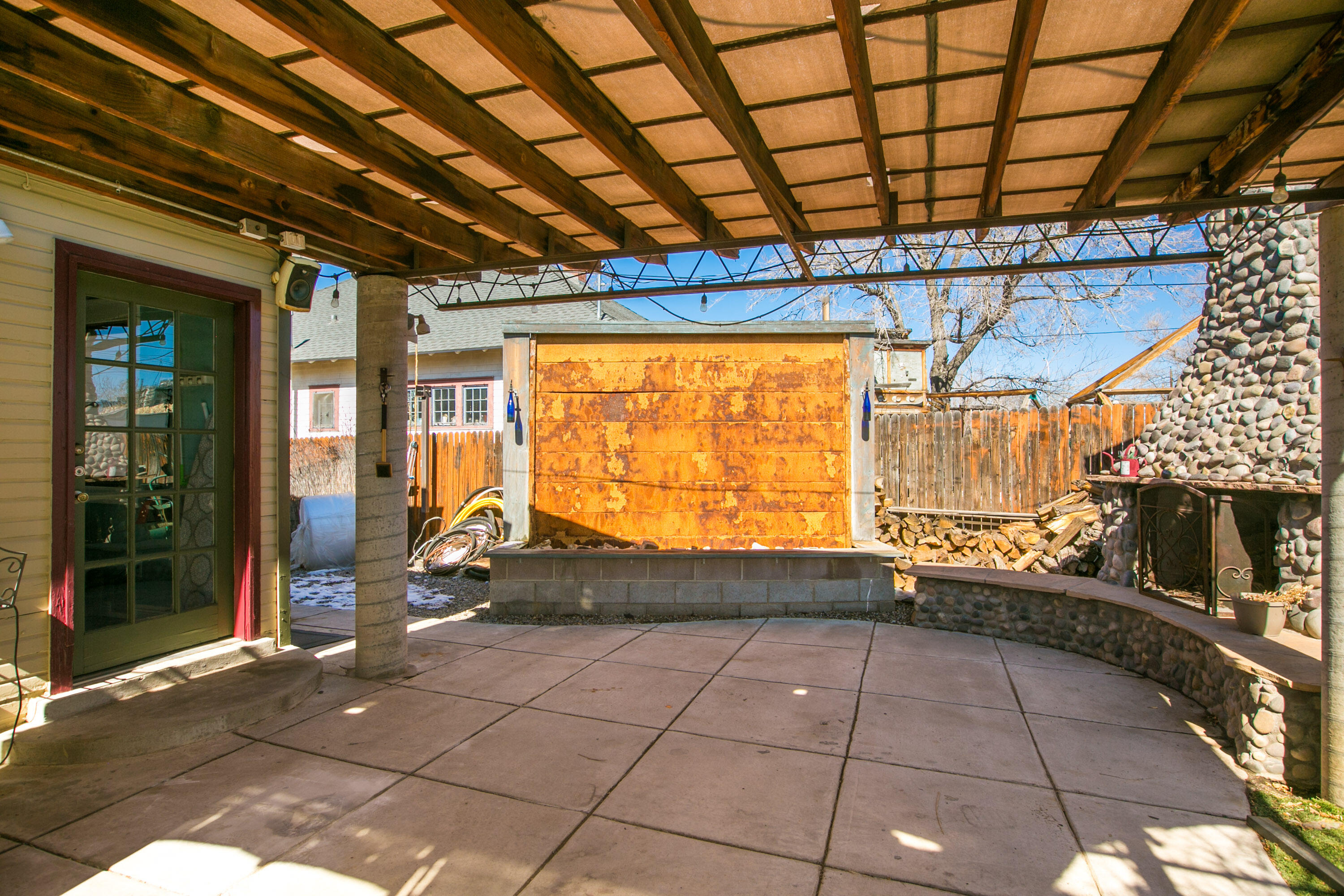 522 Walter Street SE