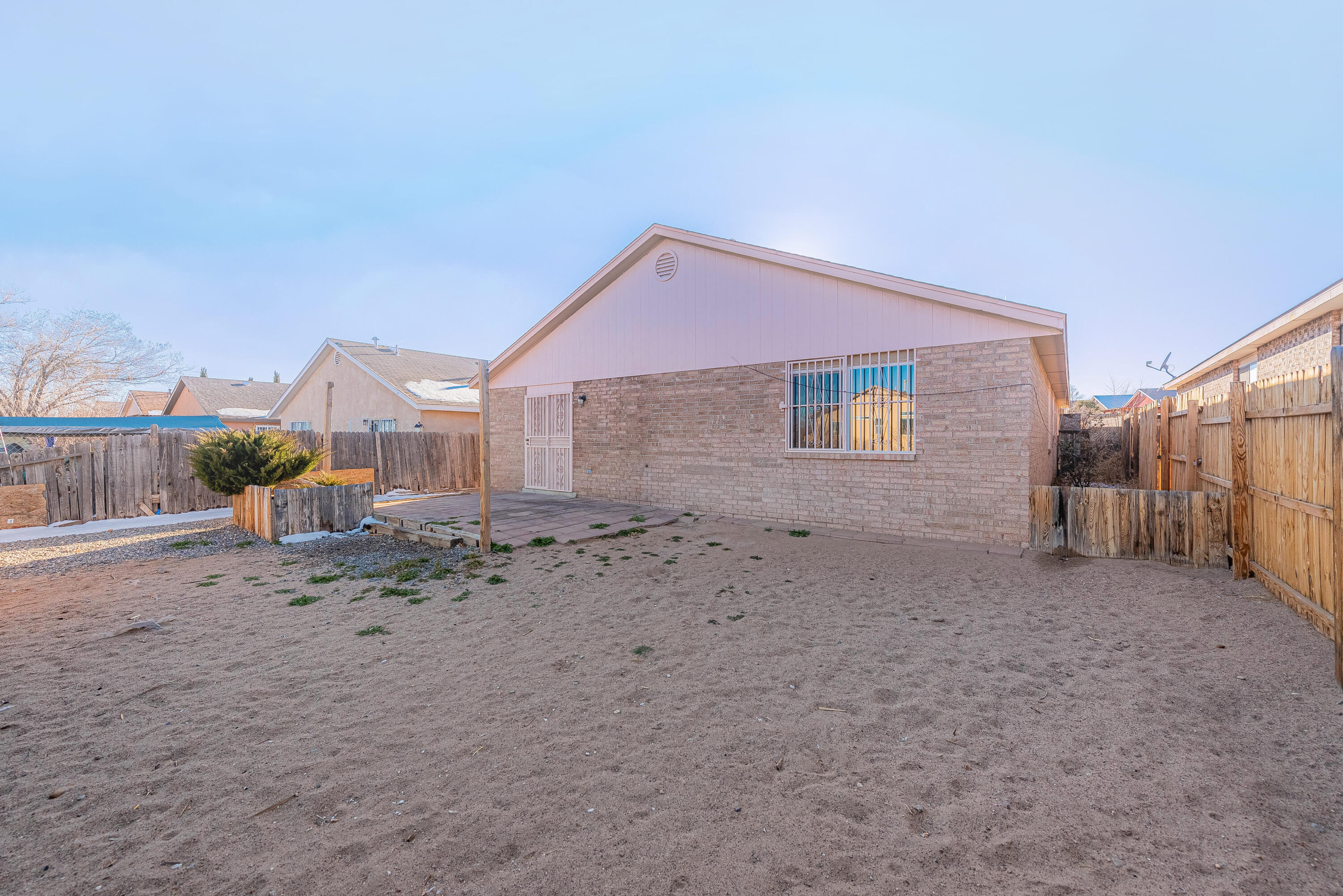 512 FOYT Drive SW