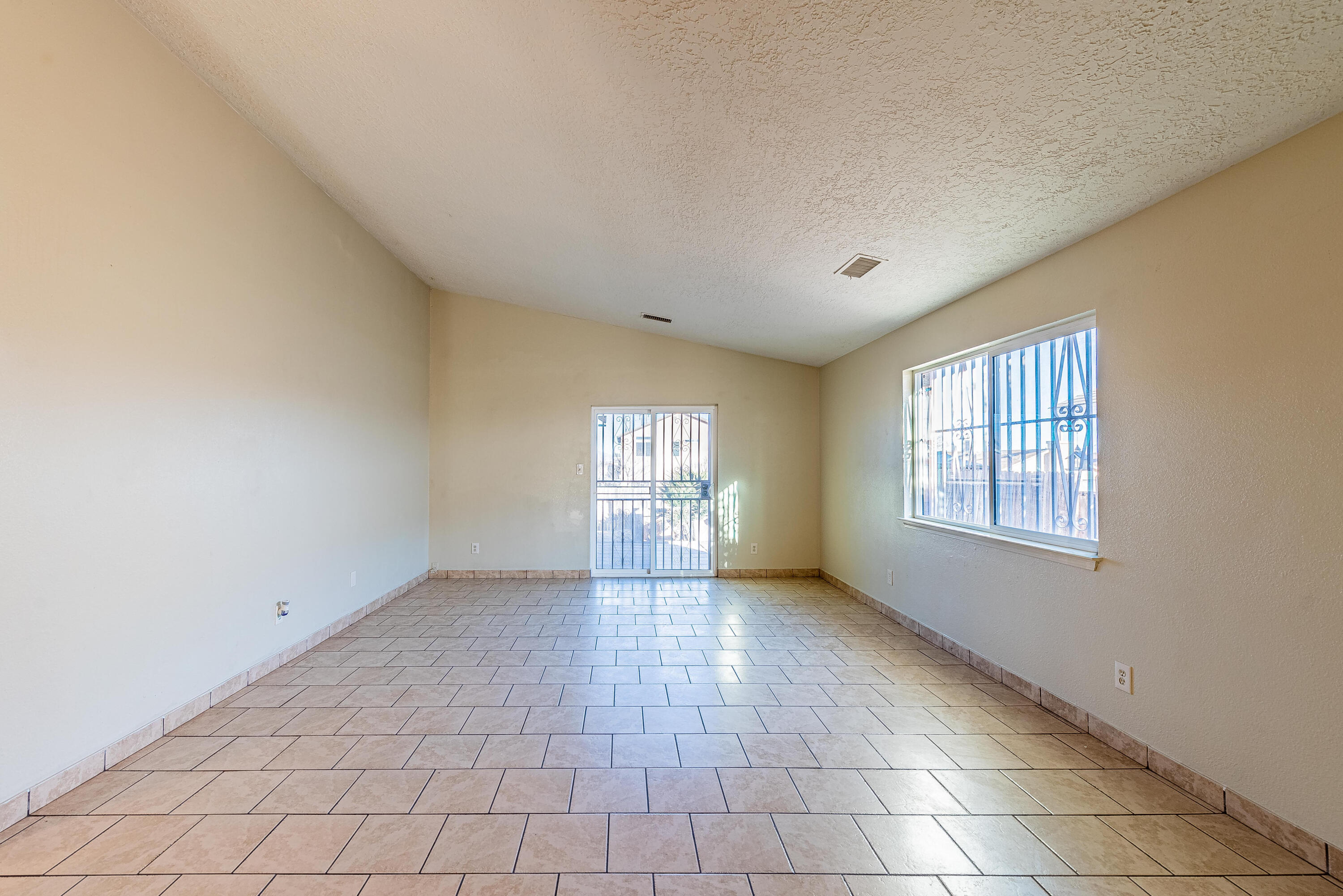 512 FOYT Drive SW