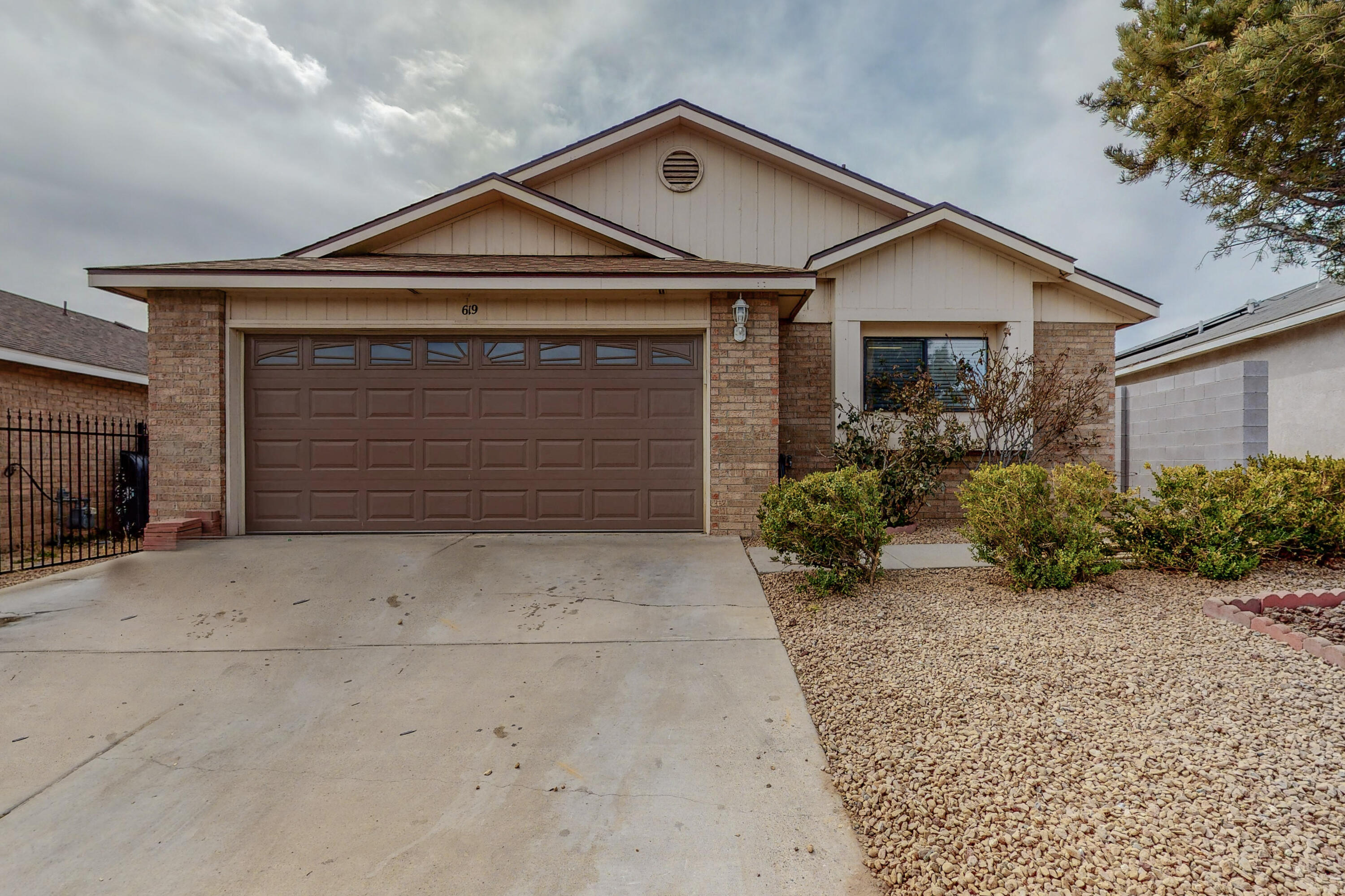 619 MCCLOSKEY Drive SW