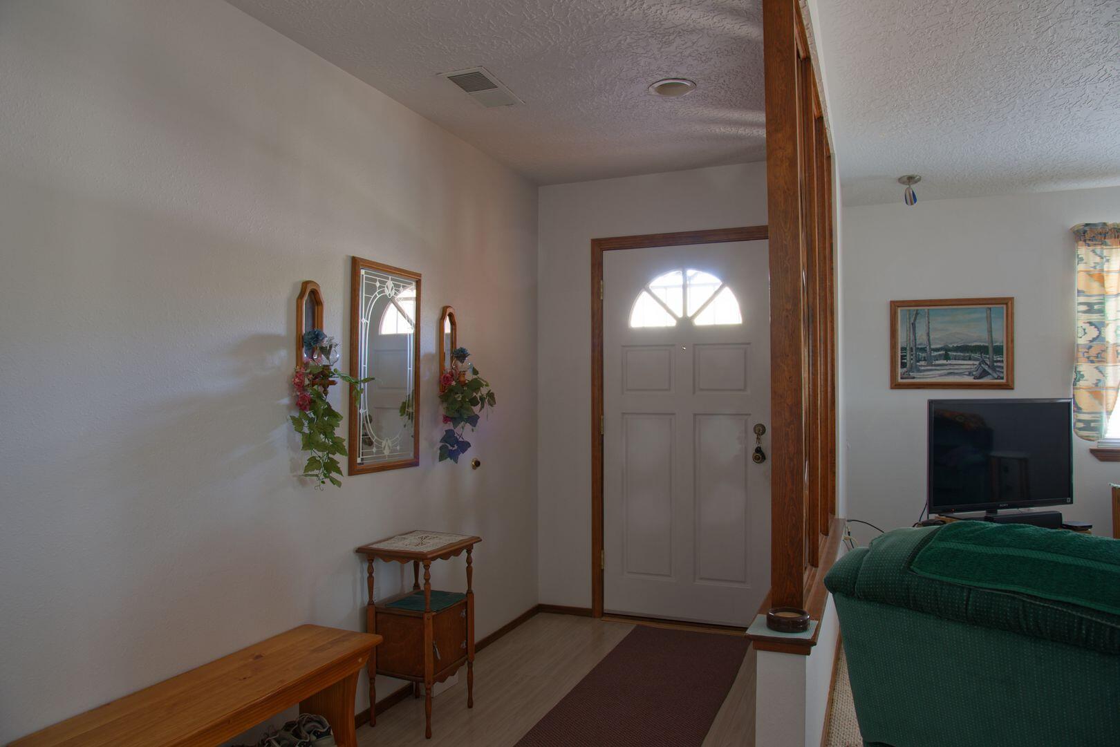 801 NAKOMIS Avenue NE