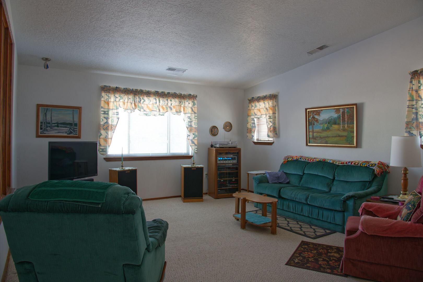 801 NAKOMIS Avenue NE