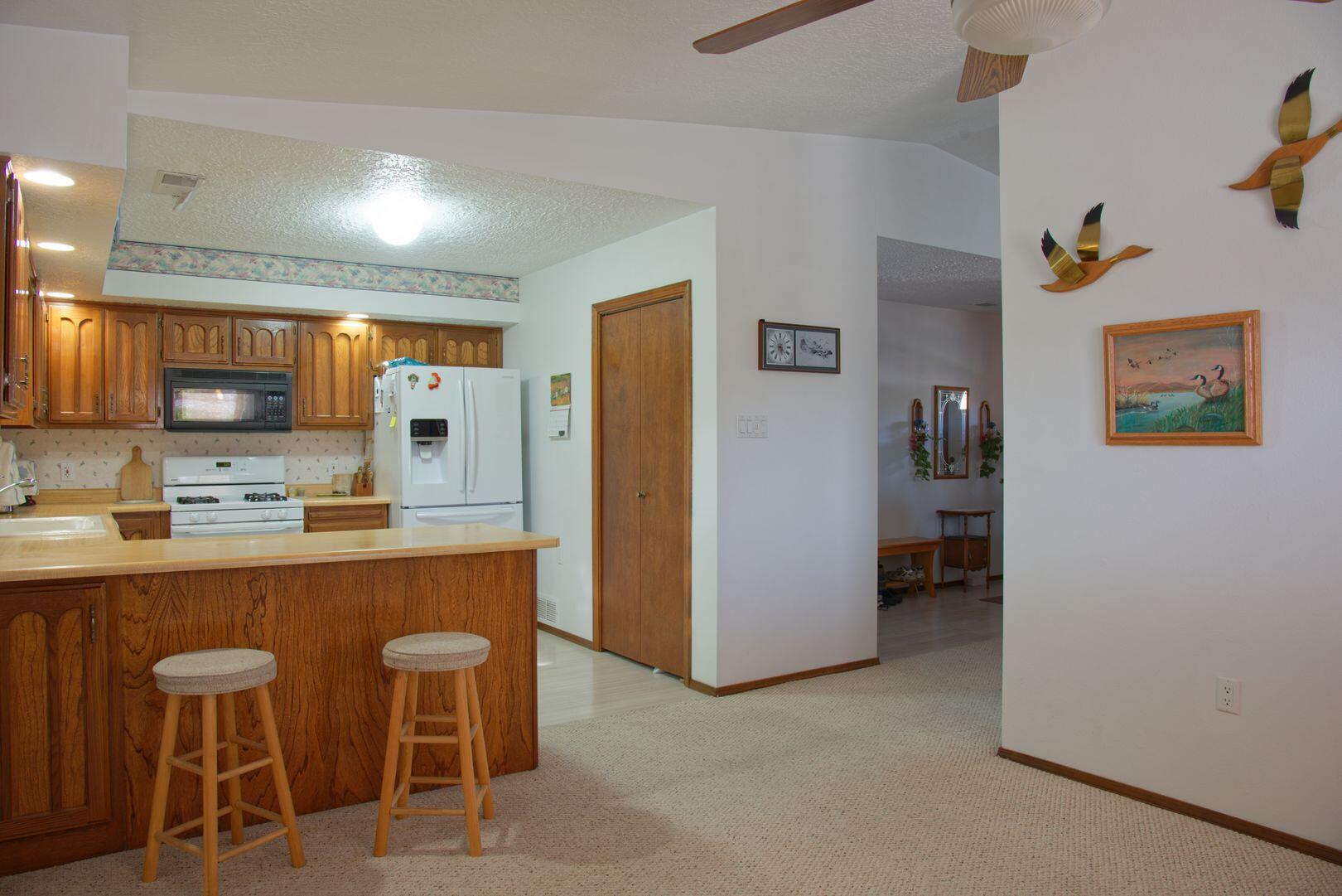 801 NAKOMIS Avenue NE