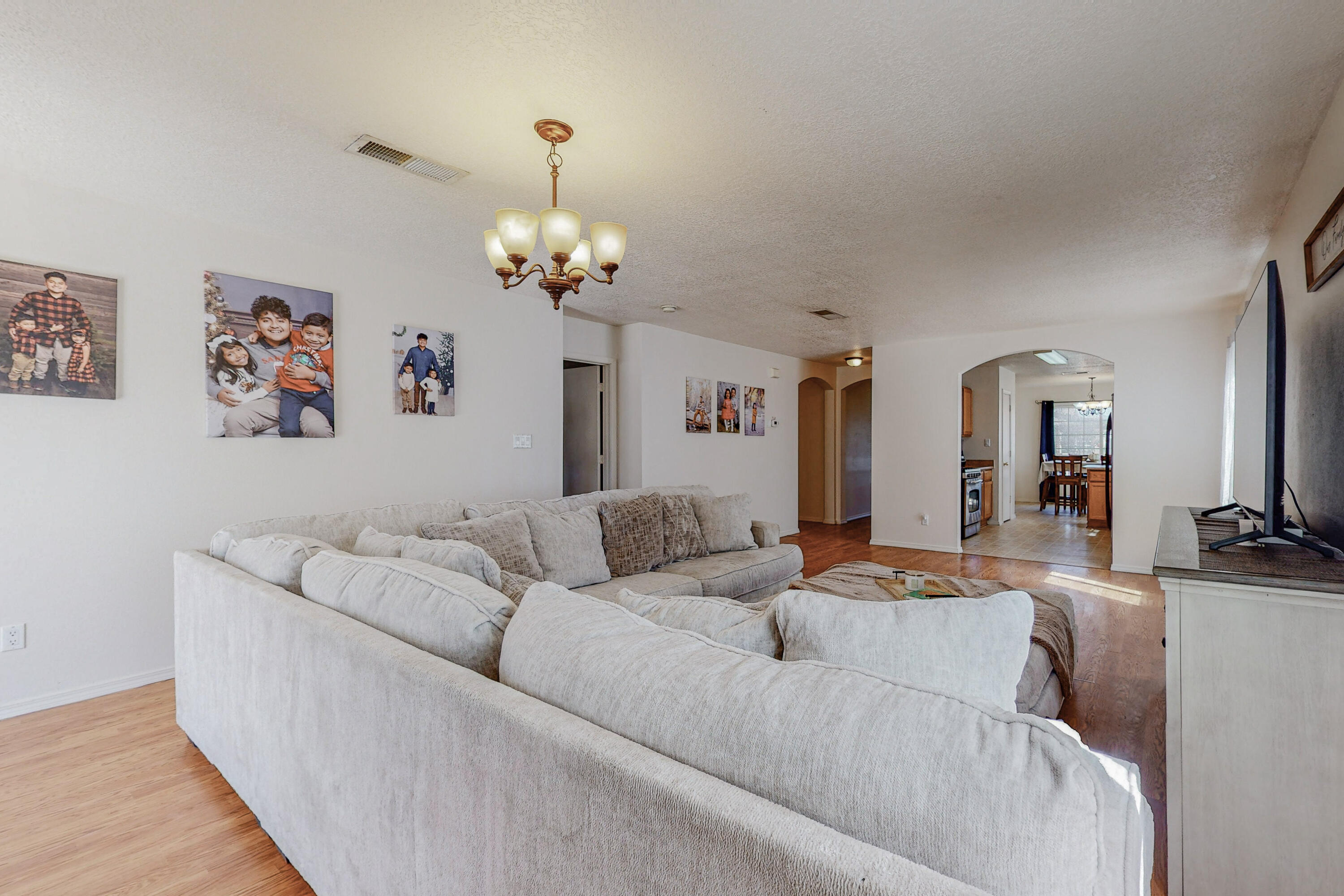 639 Cyan Court NW
