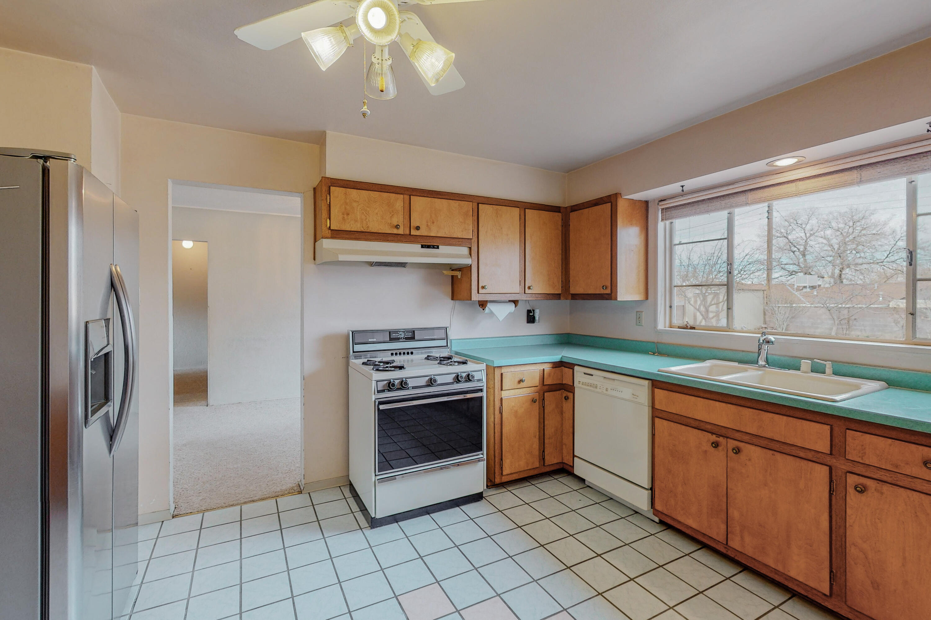 2013 MARTHA Street NE