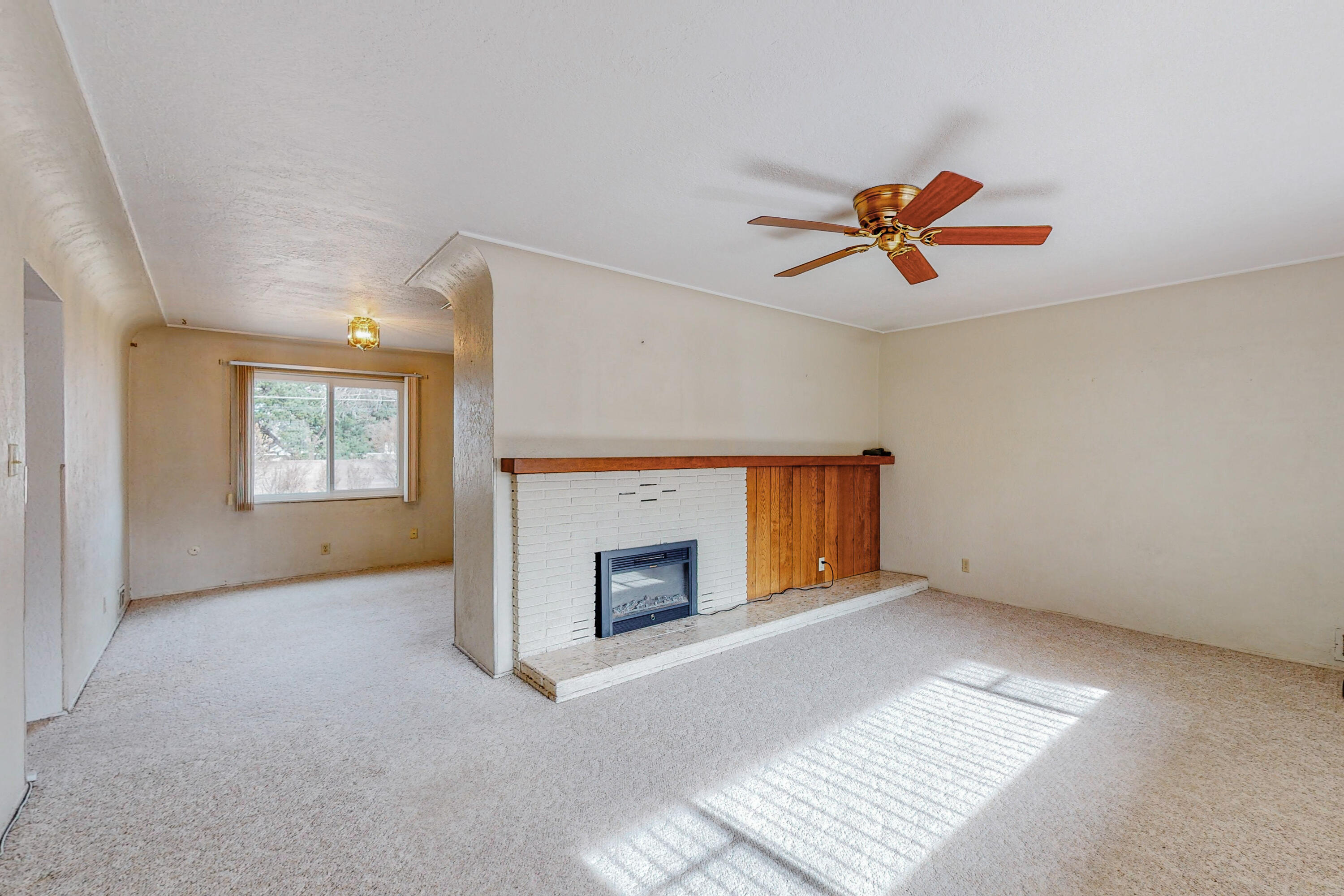 2013 MARTHA Street NE