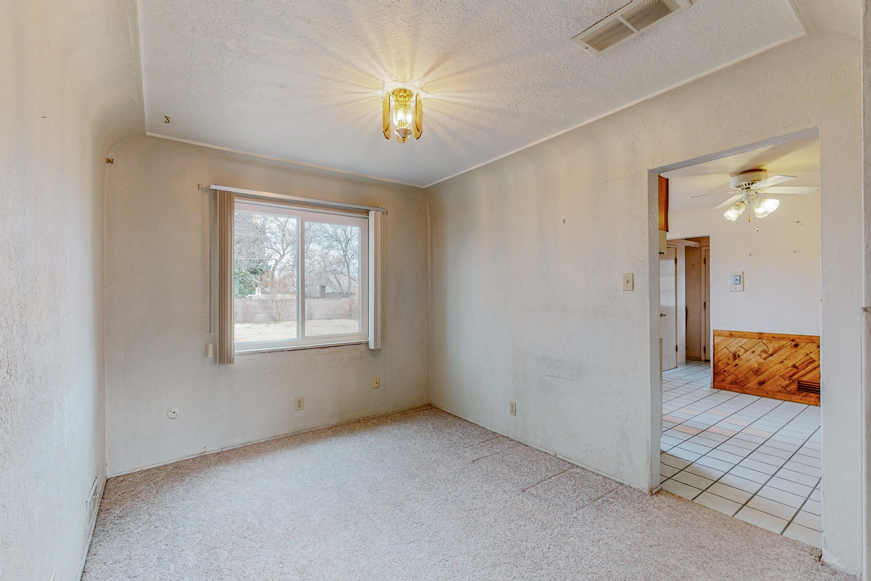 2013 MARTHA Street NE