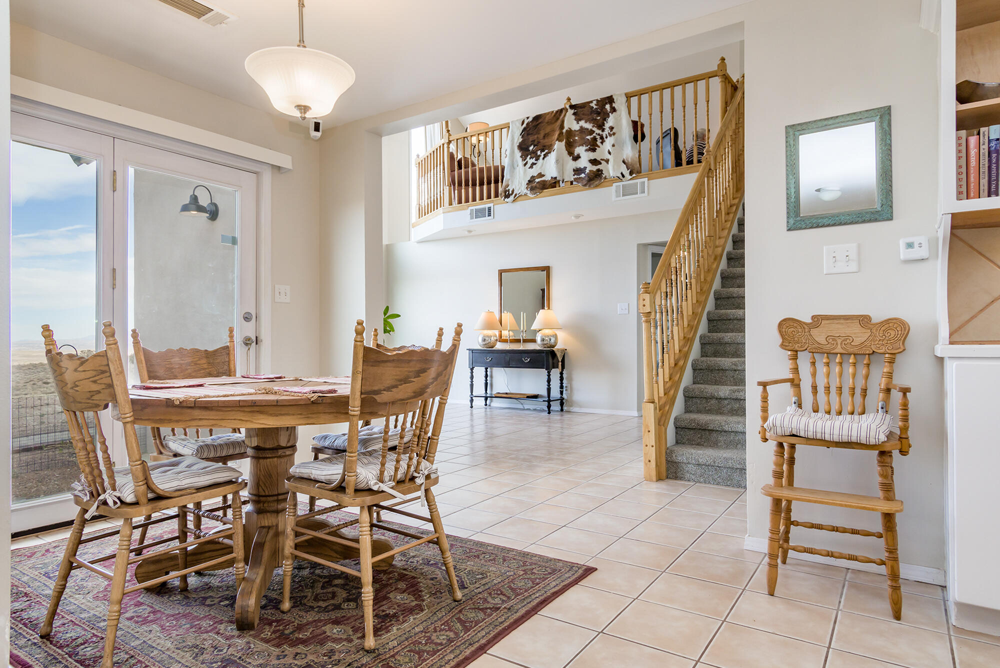 1050 Acorn Loop NE