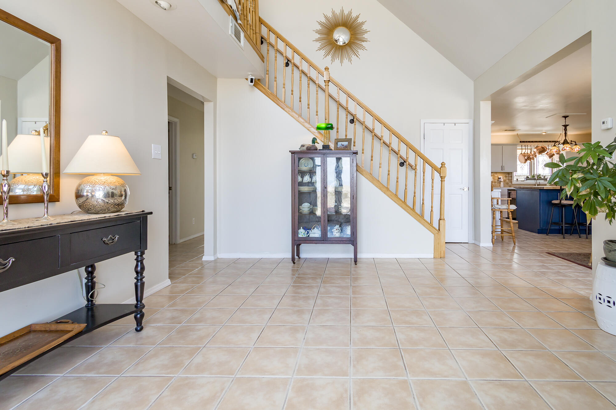 1050 Acorn Loop NE