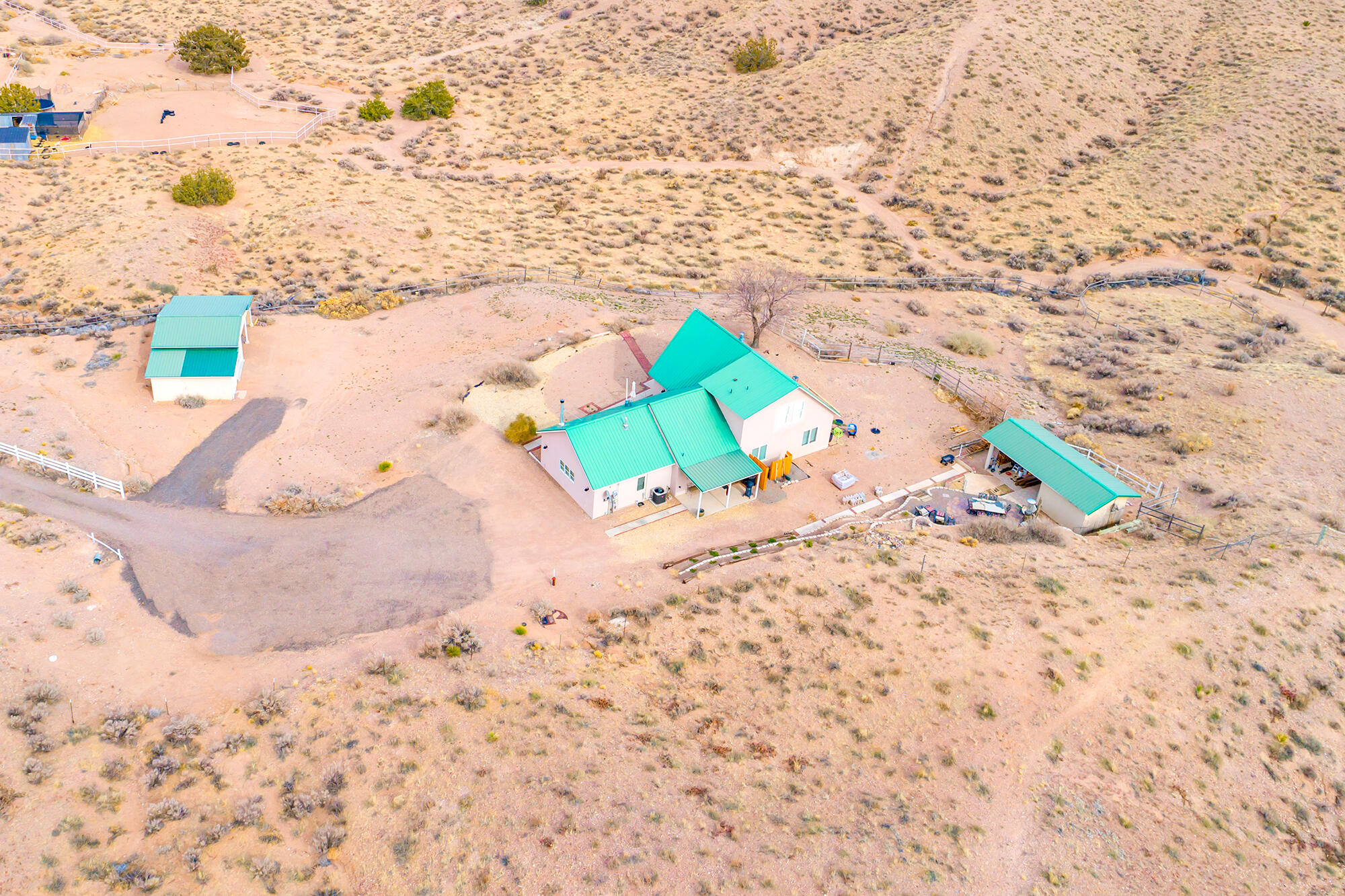 1050 Acorn Loop NE