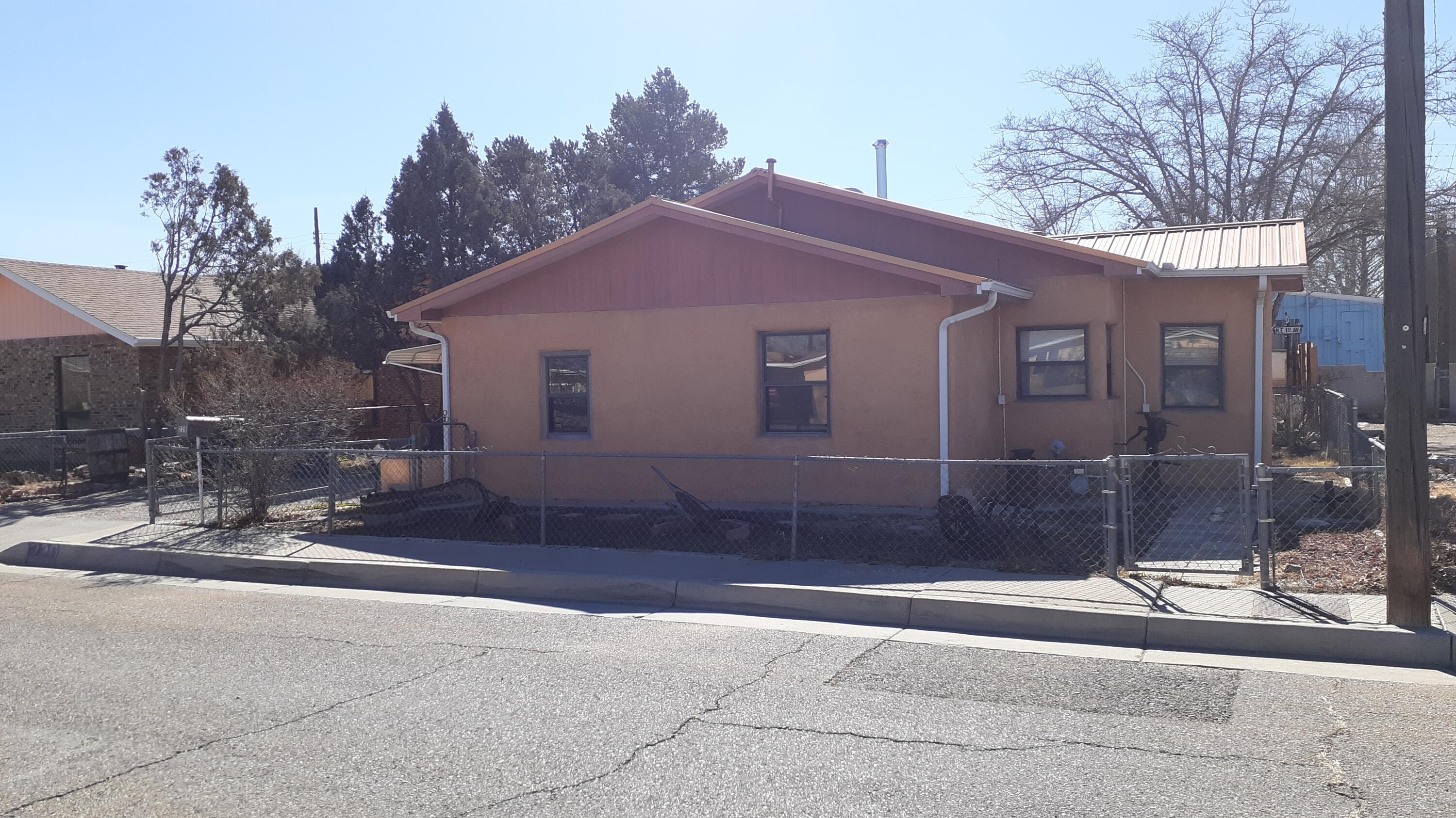 220 SAN ANDRES Avenue NW