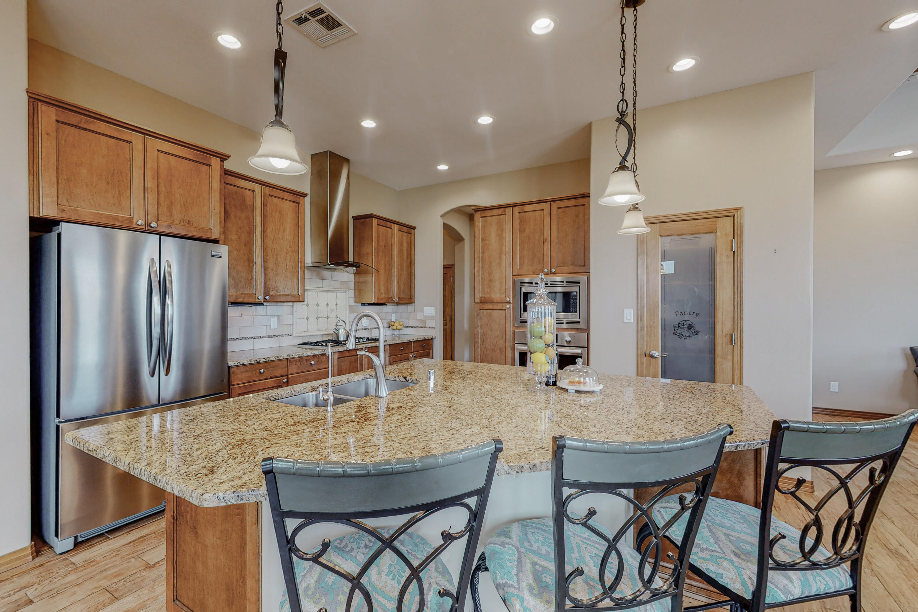 8923 SIGNAL POINTE Lane NE