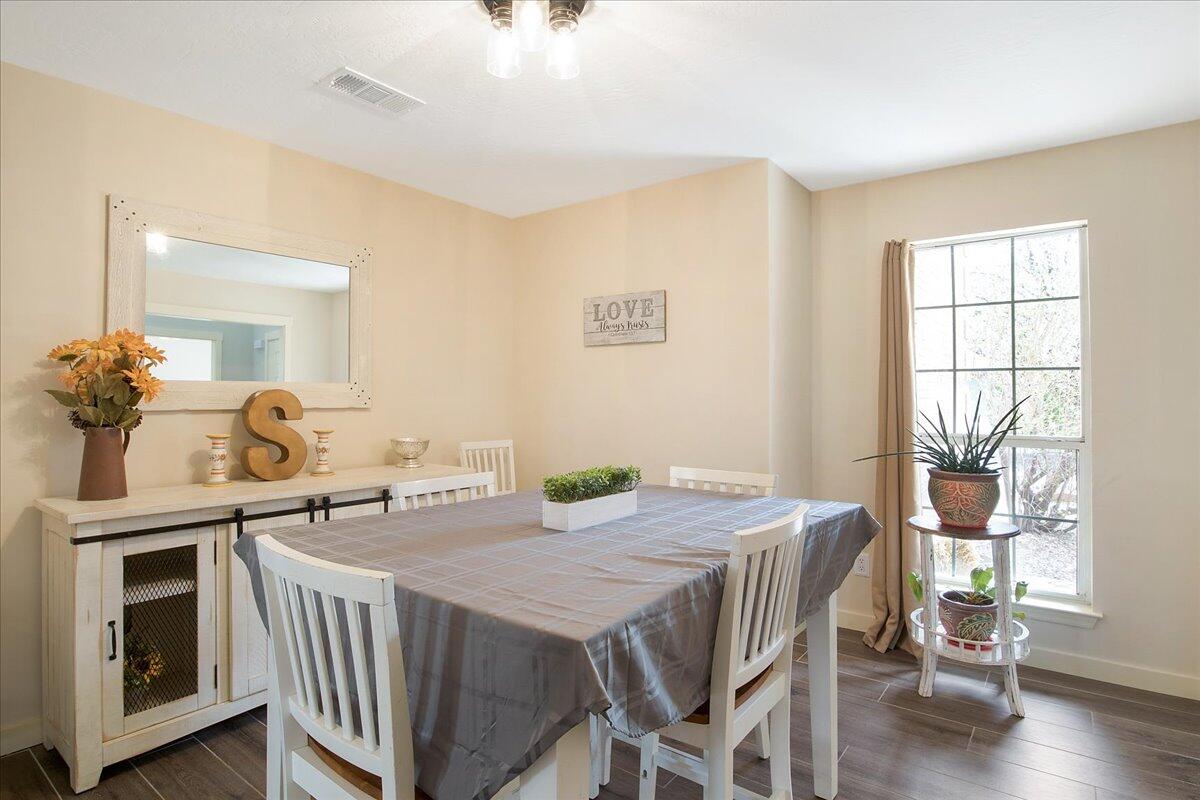 7504 RIO SALADO Court NW