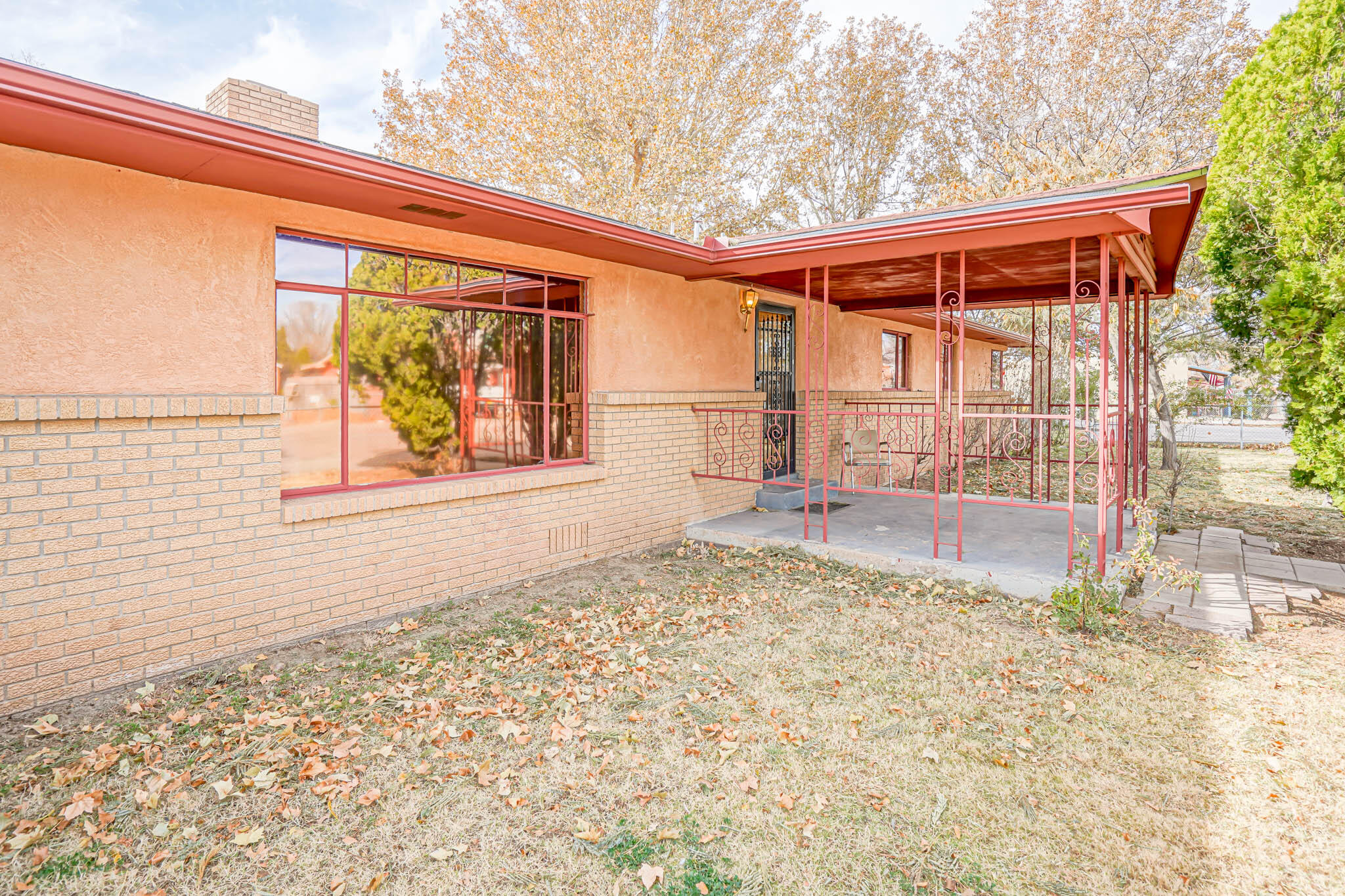 2122 GIRAUDO Place SW