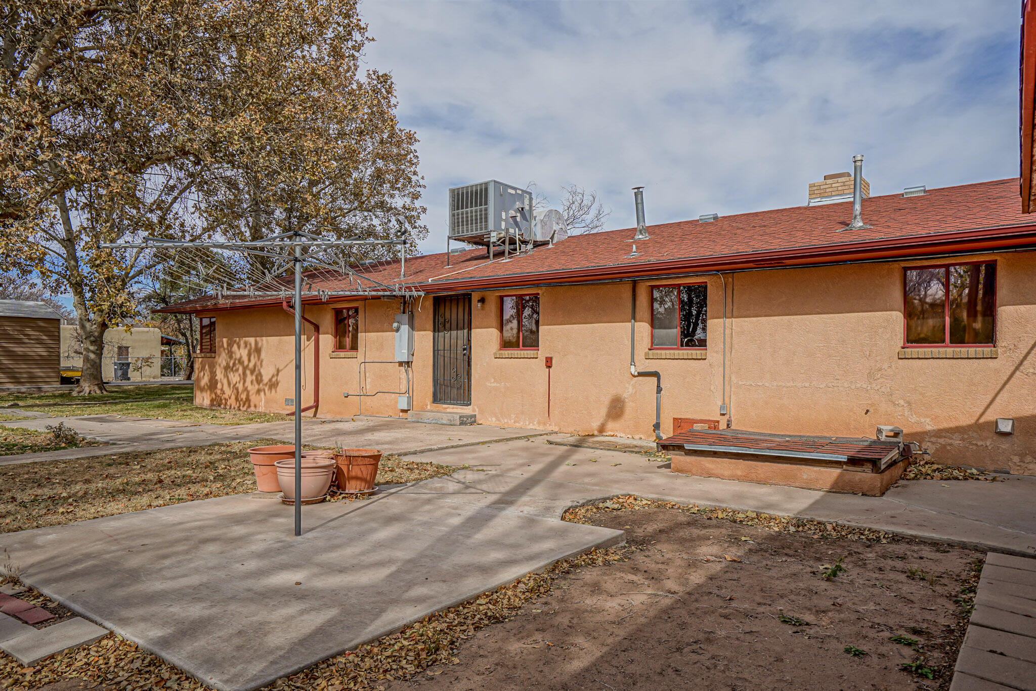 2122 GIRAUDO Place SW