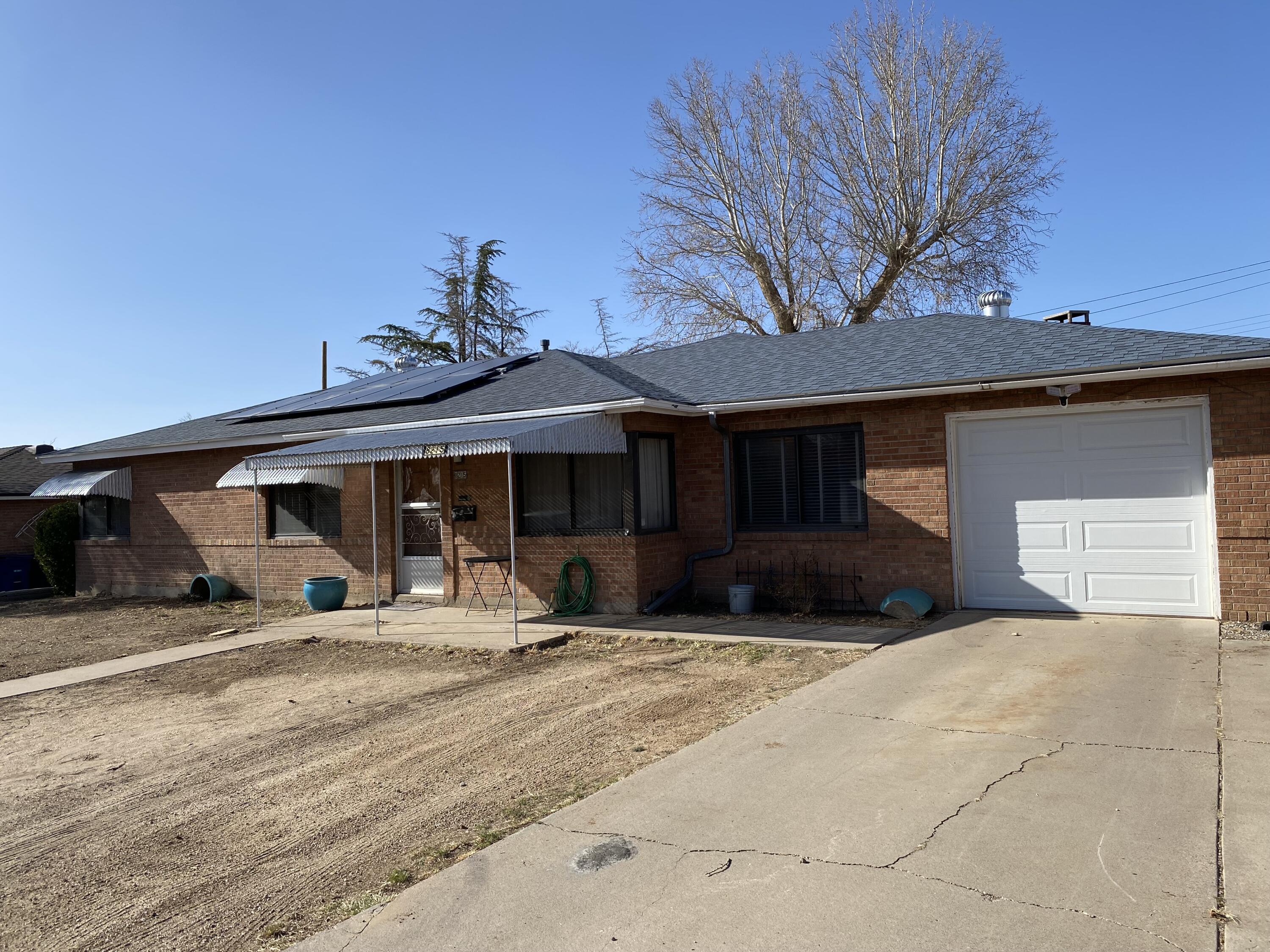 8215 INDIAN SCHOOL Road NE