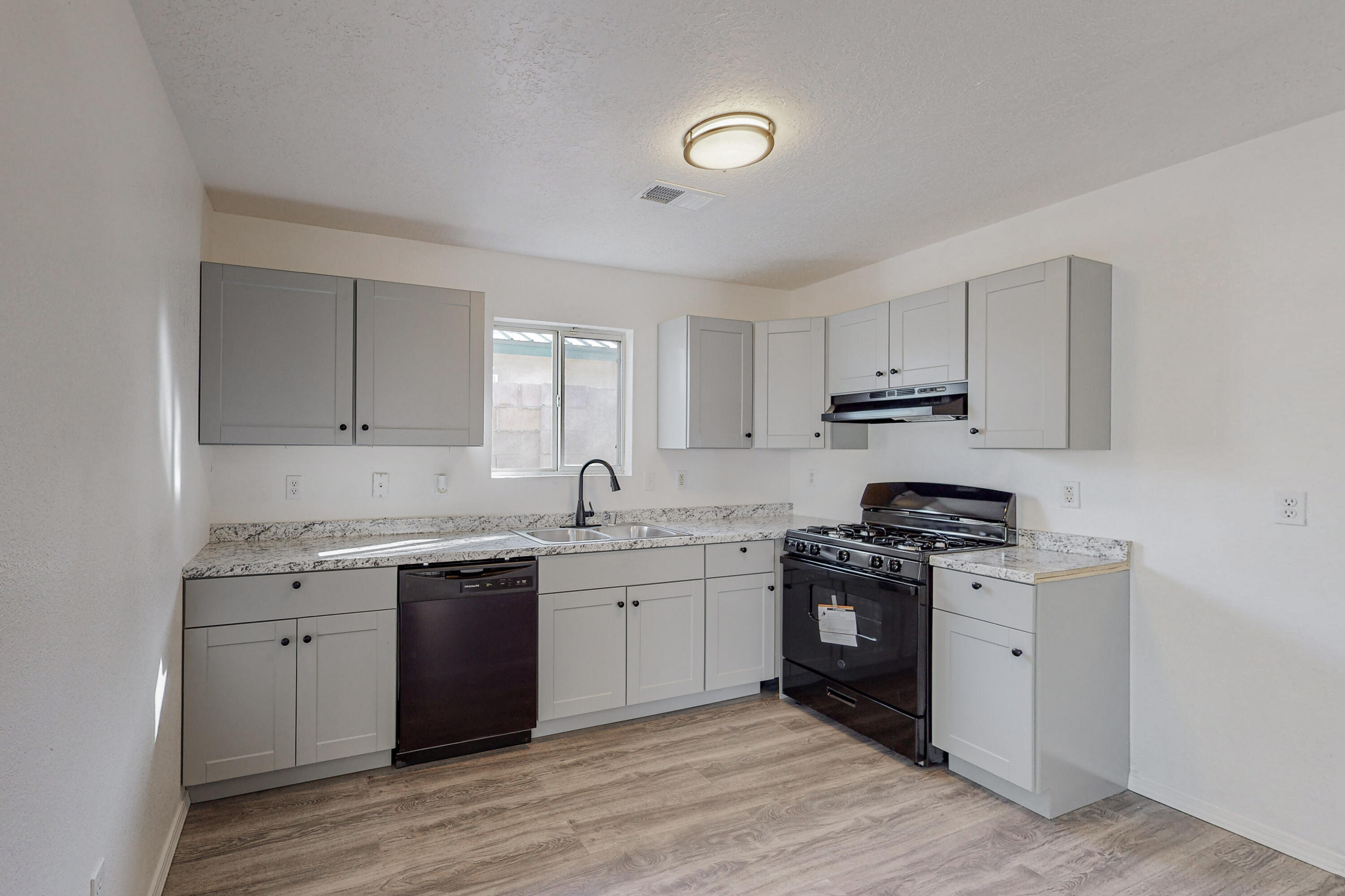 2216 DESERT WOOD Drive SW