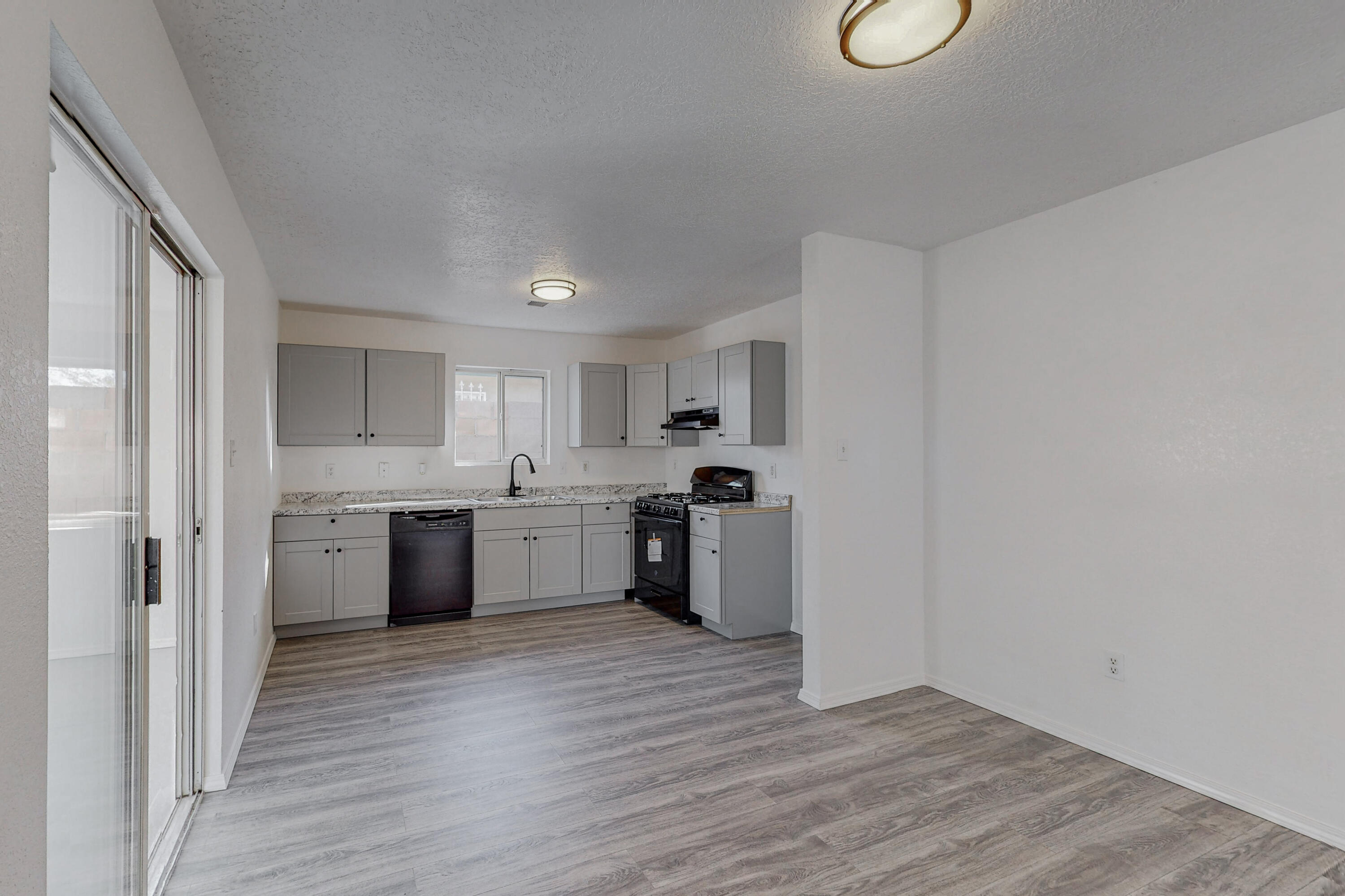 2216 DESERT WOOD Drive SW