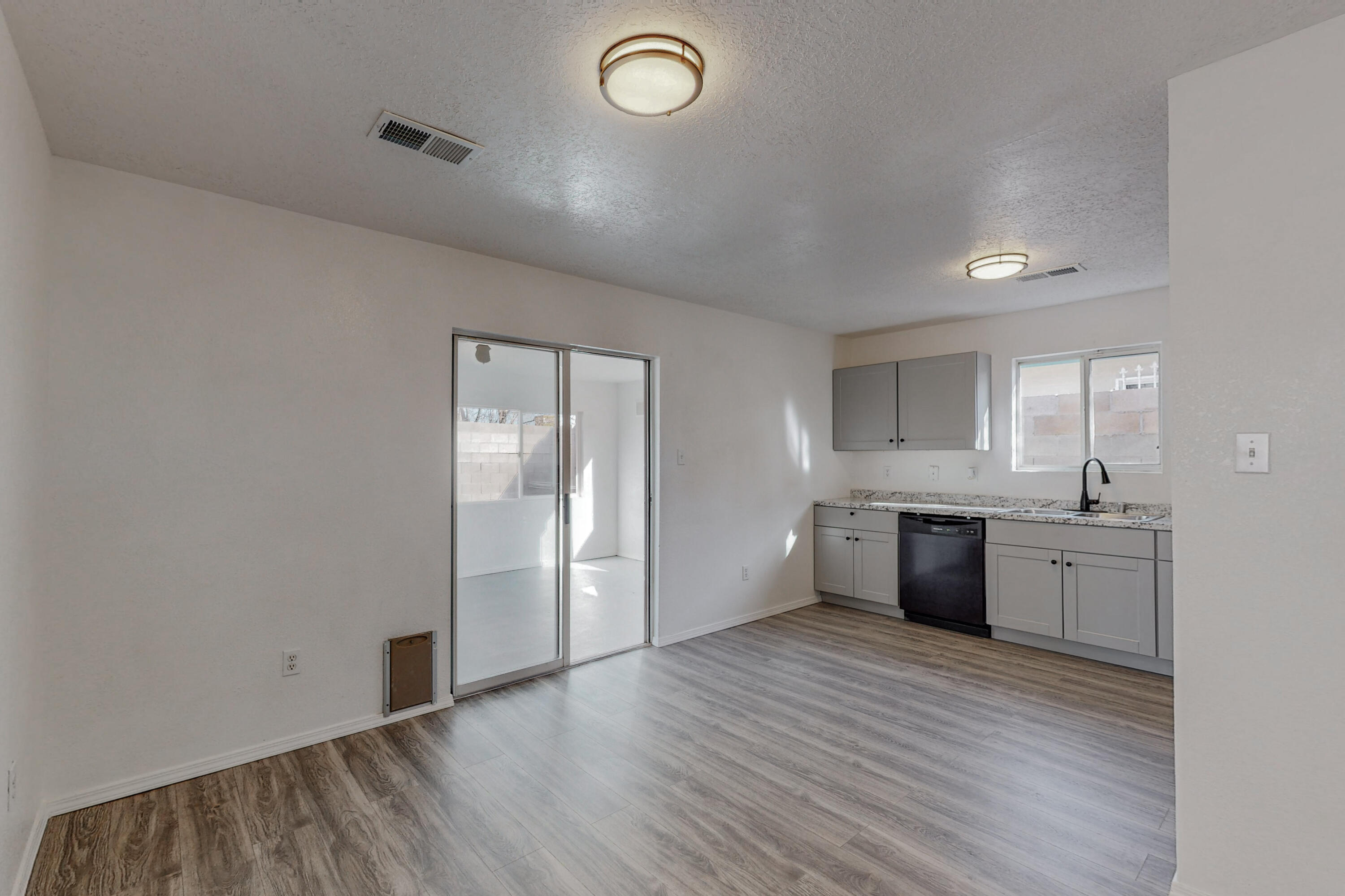 2216 DESERT WOOD Drive SW