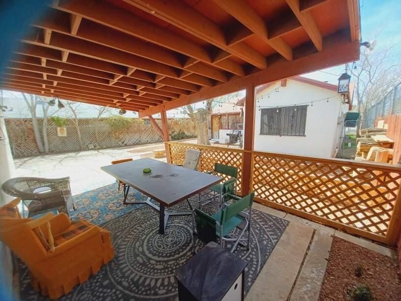 508 VALENCIA Drive SE