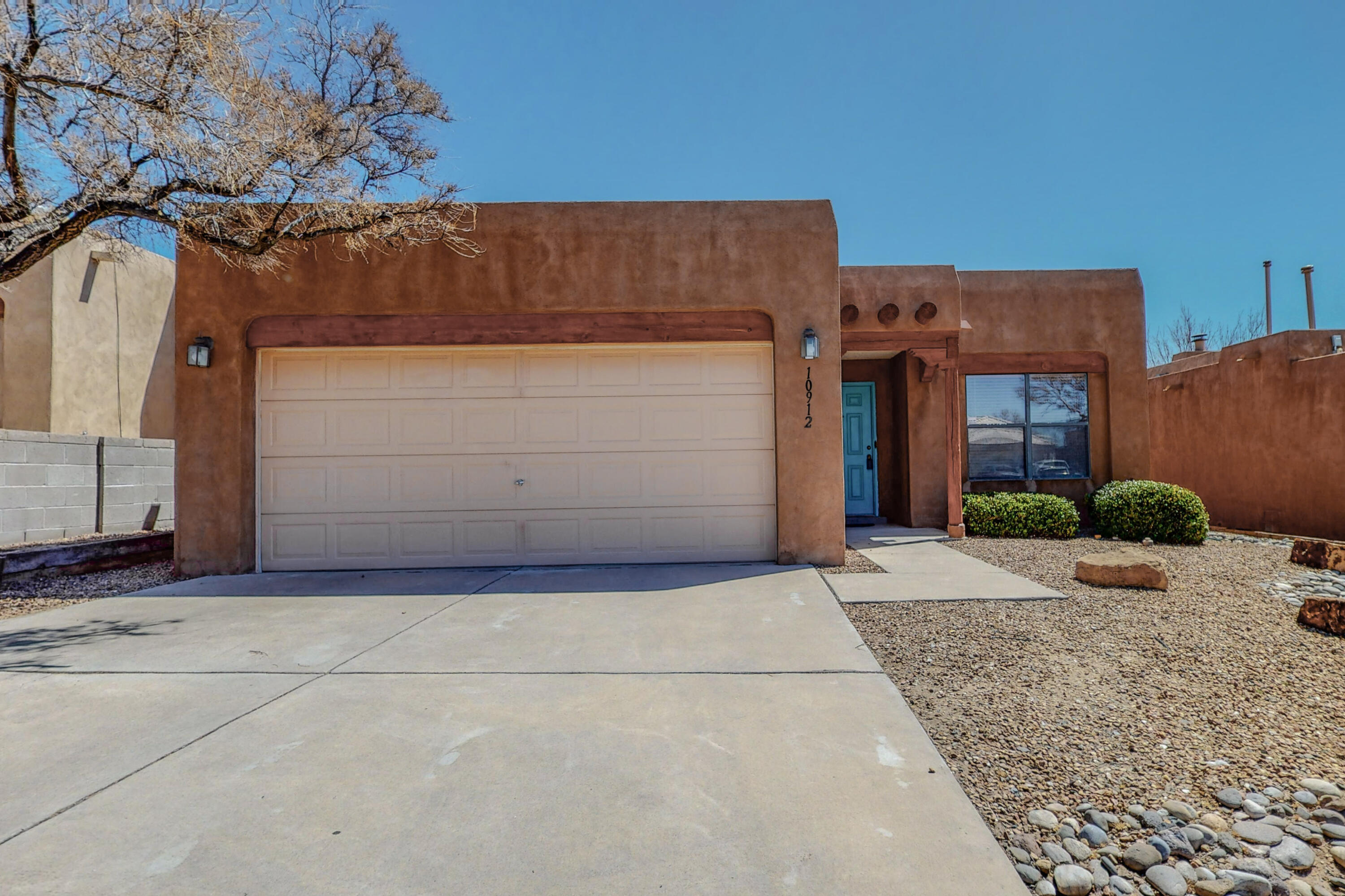 10912 Montecillo Drive NW