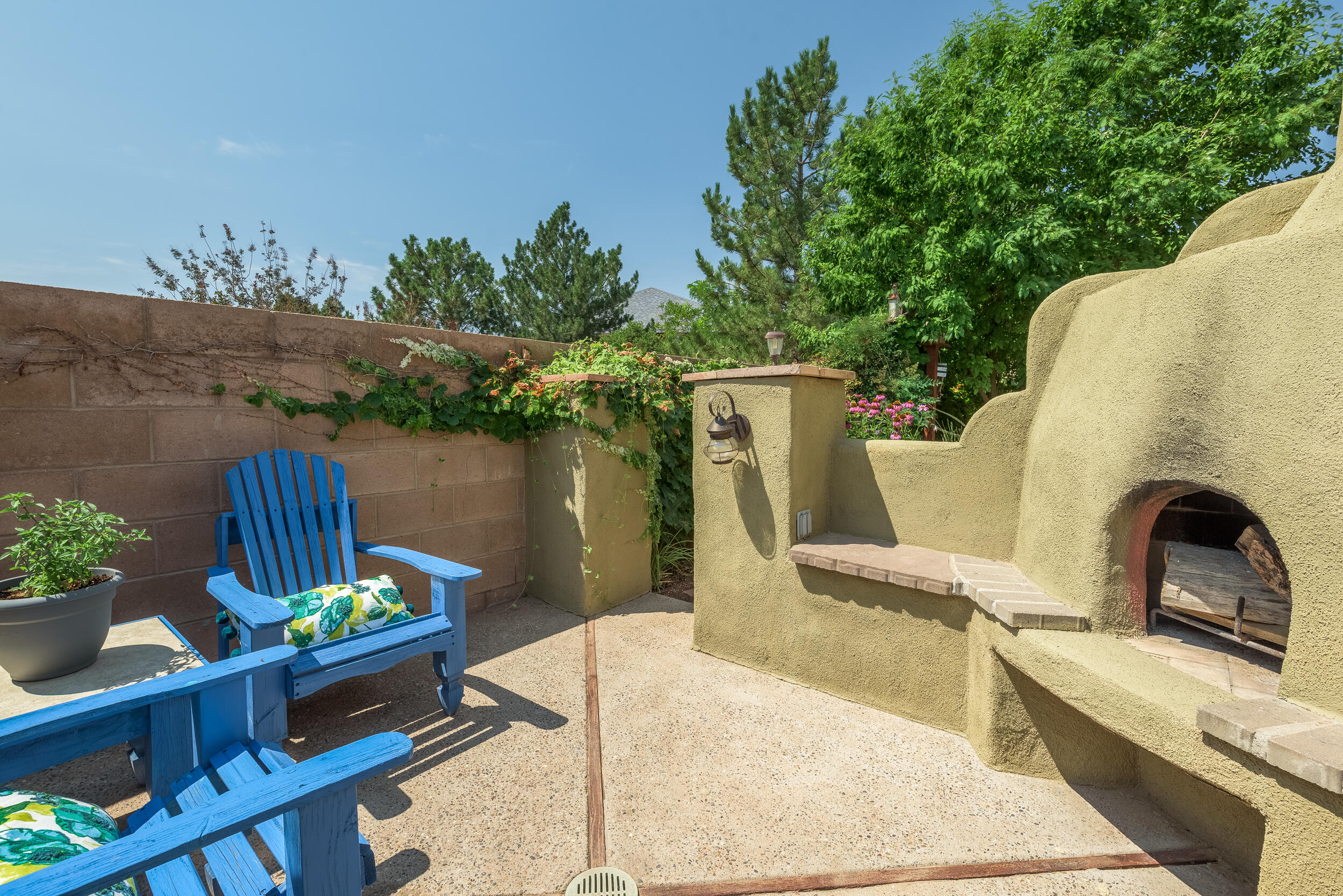 4608 BAKER Court NW