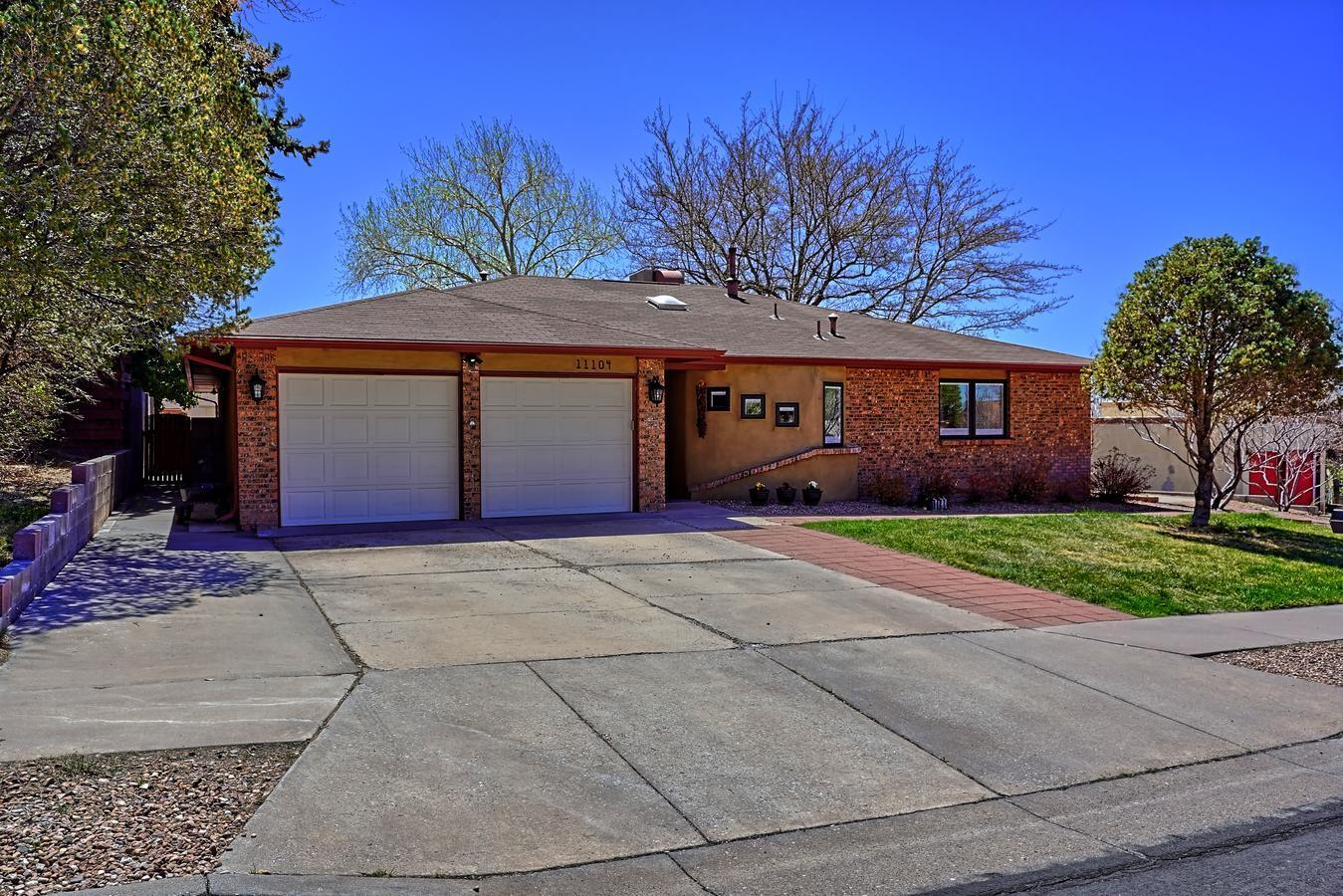11104 NEWCOMB Avenue NE