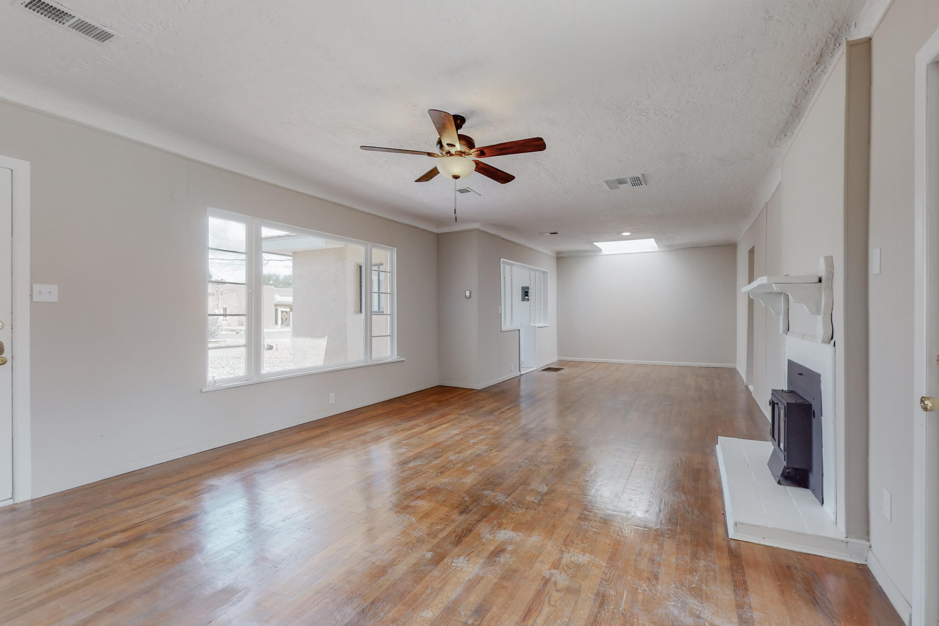 236 SANDOVAL Road SW