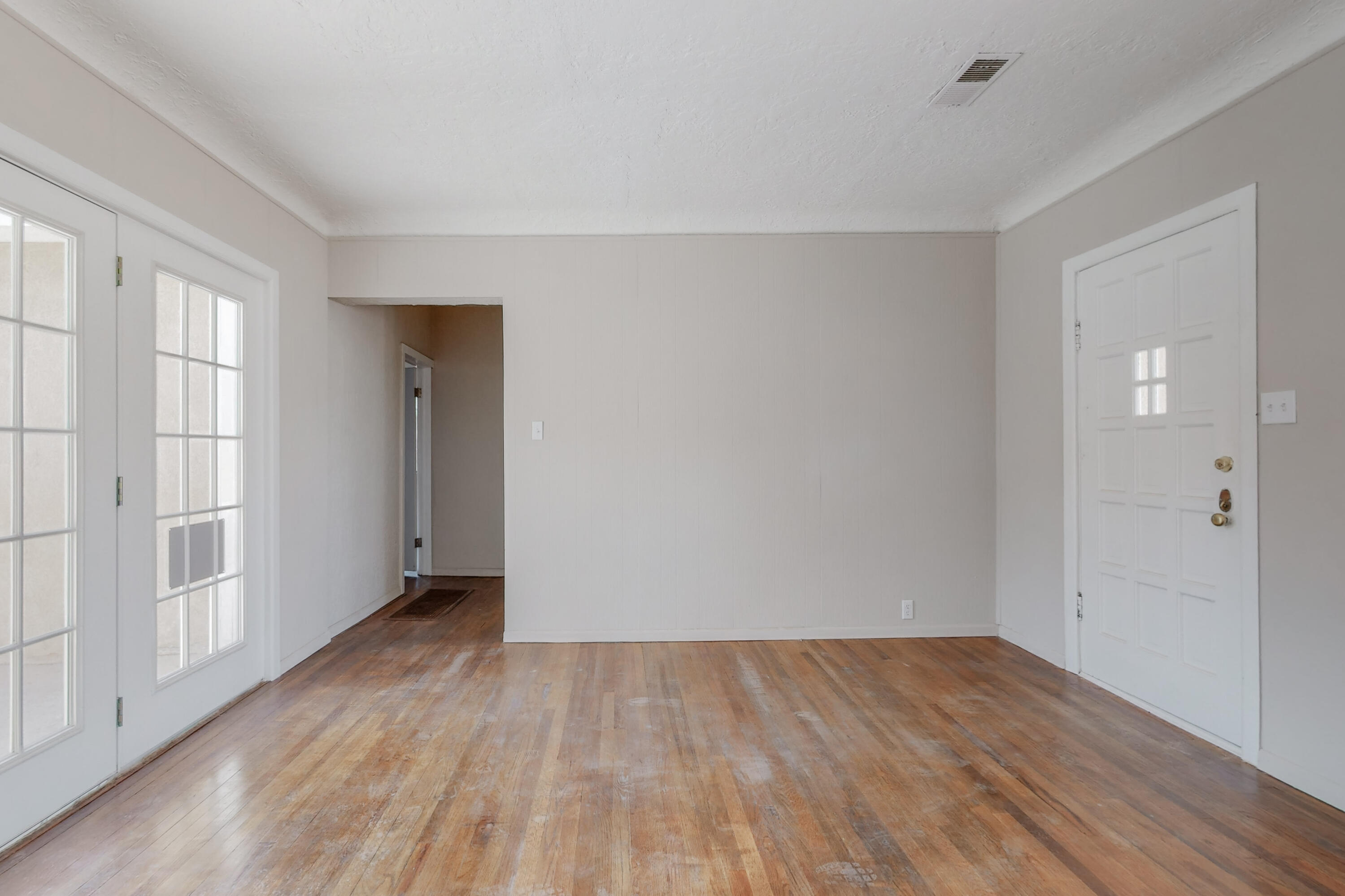 236 SANDOVAL Road SW